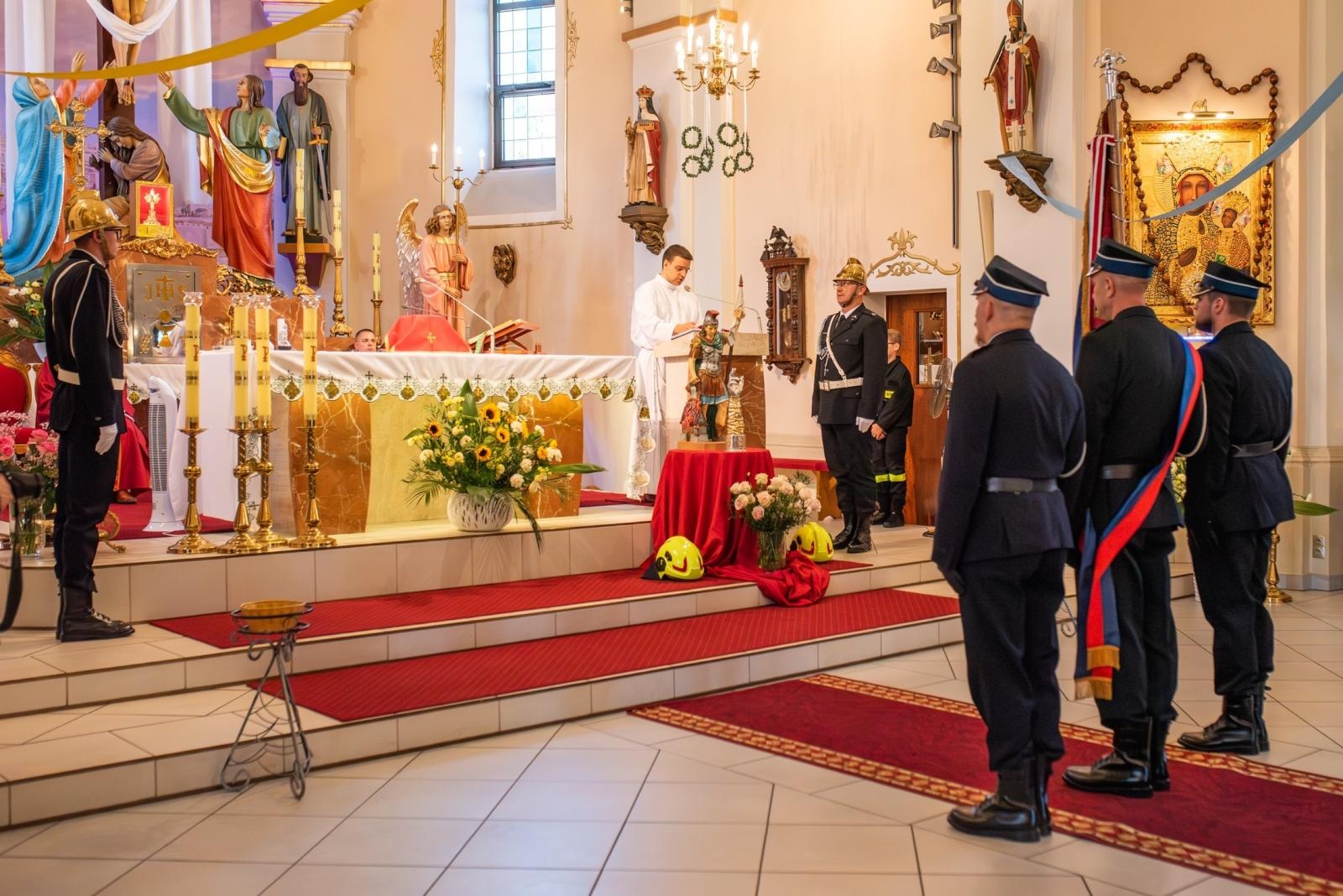 Zdjęcie w galerii na portalu naszwodzislaw.com: Jubileusz 90-lecia OSP Zawada. Strażacka tradycja i wspólne świętowanie [FOTO] wiadomości z regionu