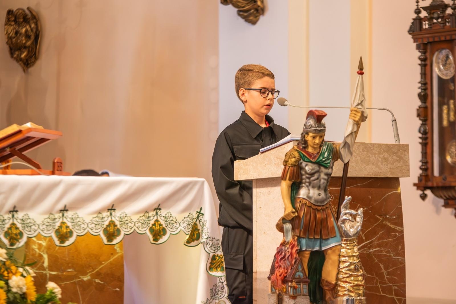 Zdjęcie w galerii na portalu naszwodzislaw.com: Jubileusz 90-lecia OSP Zawada. Strażacka tradycja i wspólne świętowanie [FOTO] wiadomości z regionu