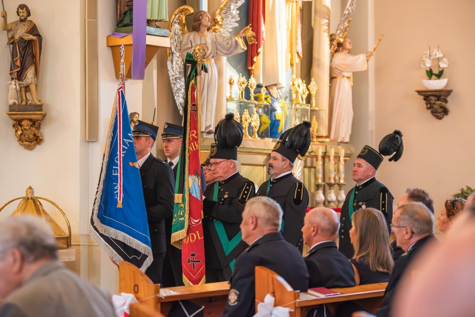 Zdjęcie w galerii na portalu naszwodzislaw.com: Jubileusz 90-lecia OSP Zawada. Strażacka tradycja i wspólne świętowanie [FOTO] wiadomości z regionu