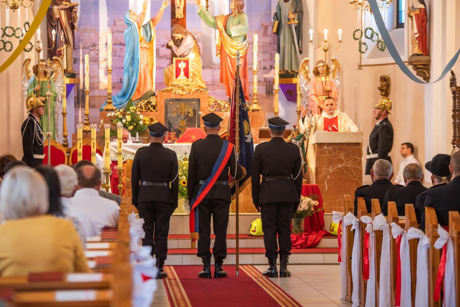 Zdjęcie w galerii na portalu naszwodzislaw.com: Jubileusz 90-lecia OSP Zawada. Strażacka tradycja i wspólne świętowanie [FOTO] wiadomości z regionu