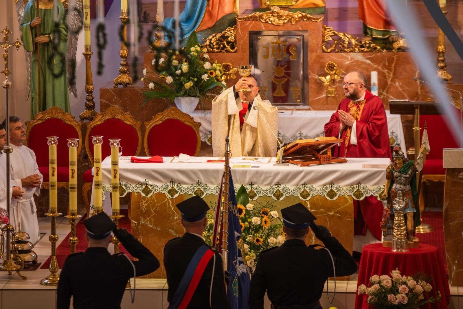 Zdjęcie w galerii na portalu naszwodzislaw.com: Jubileusz 90-lecia OSP Zawada. Strażacka tradycja i wspólne świętowanie [FOTO] wiadomości z regionu