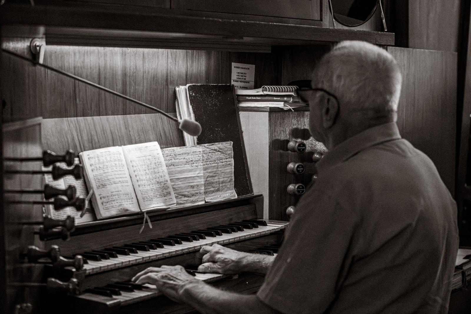 Zdjęcie w galerii na portalu naszwodzislaw.com: Jubileusz 90-lecia OSP Zawada. Strażacka tradycja i wspólne świętowanie [FOTO] wiadomości z regionu