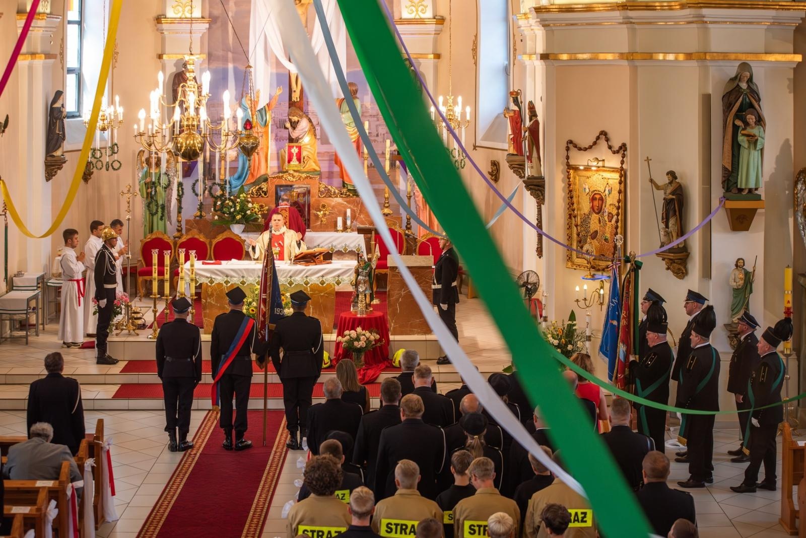 Zdjęcie w galerii na portalu naszwodzislaw.com: Jubileusz 90-lecia OSP Zawada. Strażacka tradycja i wspólne świętowanie [FOTO] wiadomości z regionu