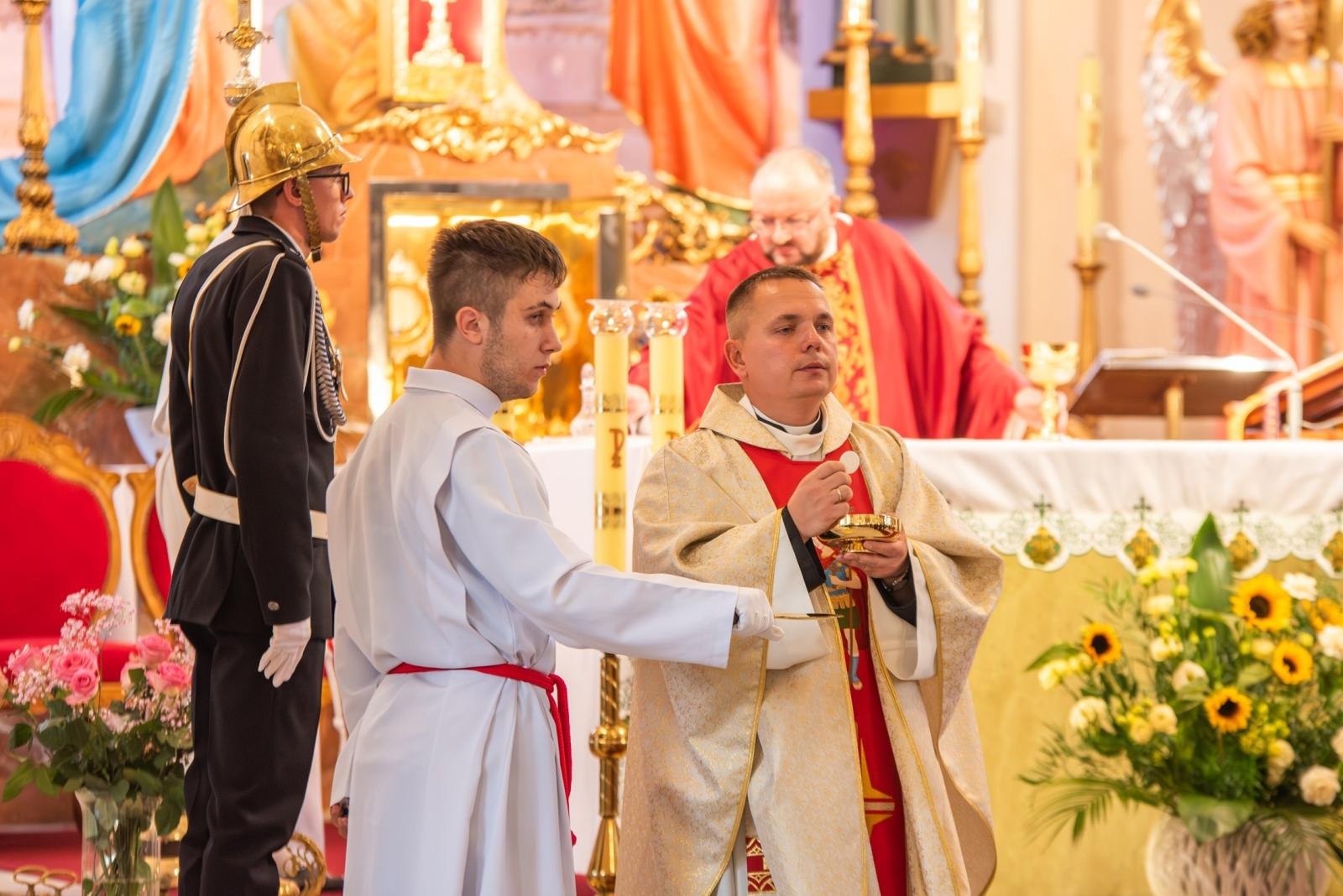 Zdjęcie w galerii na portalu naszwodzislaw.com: Jubileusz 90-lecia OSP Zawada. Strażacka tradycja i wspólne świętowanie [FOTO] wiadomości z regionu
