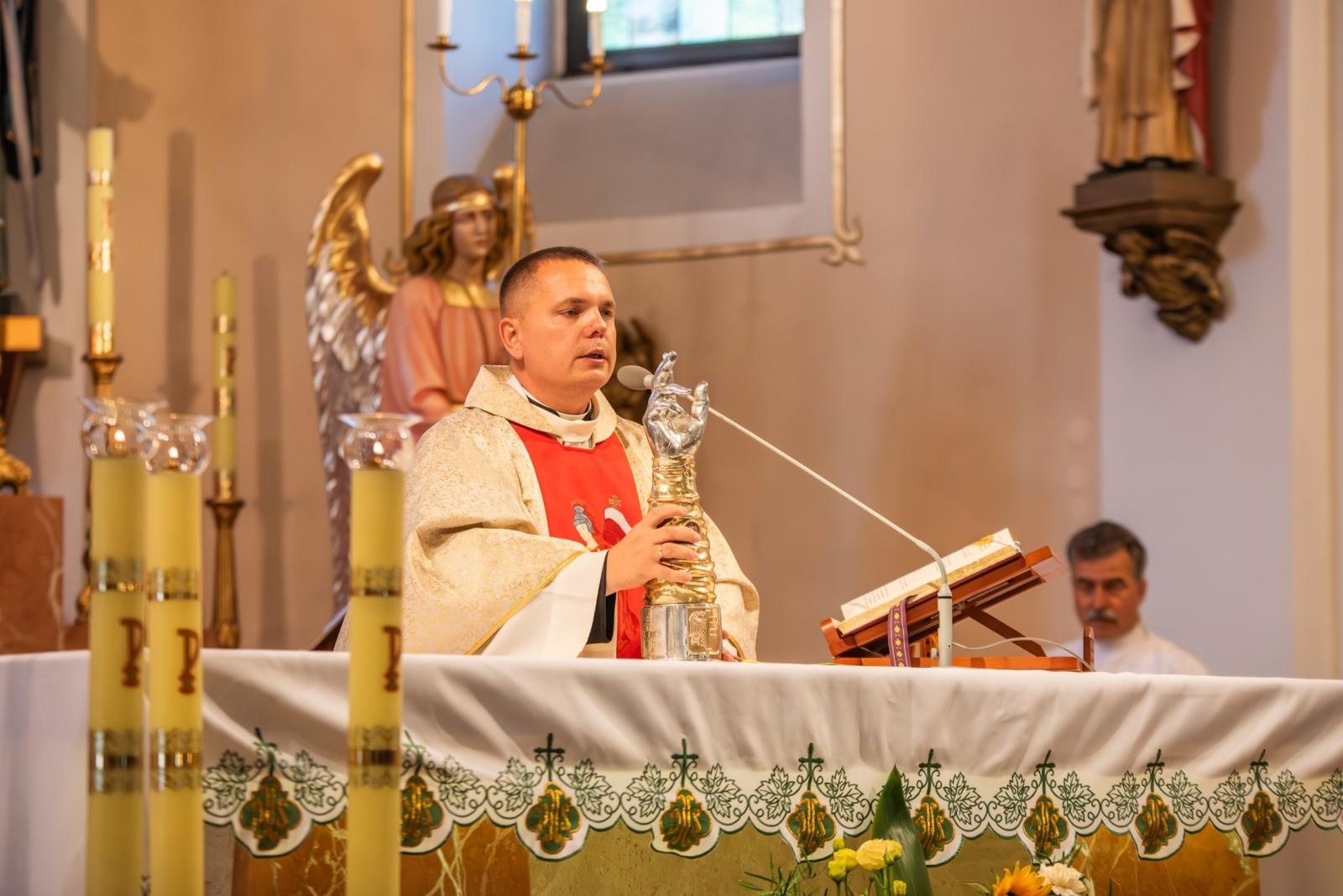 Zdjęcie w galerii na portalu naszwodzislaw.com: Jubileusz 90-lecia OSP Zawada. Strażacka tradycja i wspólne świętowanie [FOTO] wiadomości z regionu