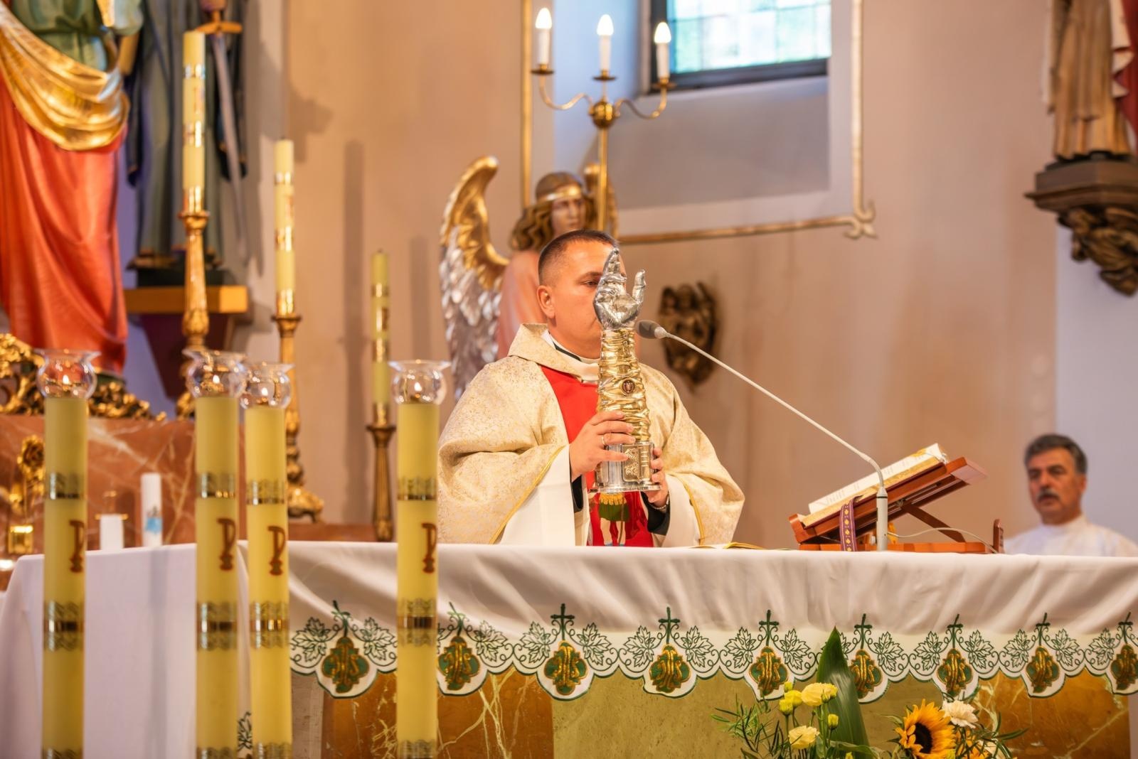 Zdjęcie w galerii na portalu naszwodzislaw.com: Jubileusz 90-lecia OSP Zawada. Strażacka tradycja i wspólne świętowanie [FOTO] wiadomości z regionu