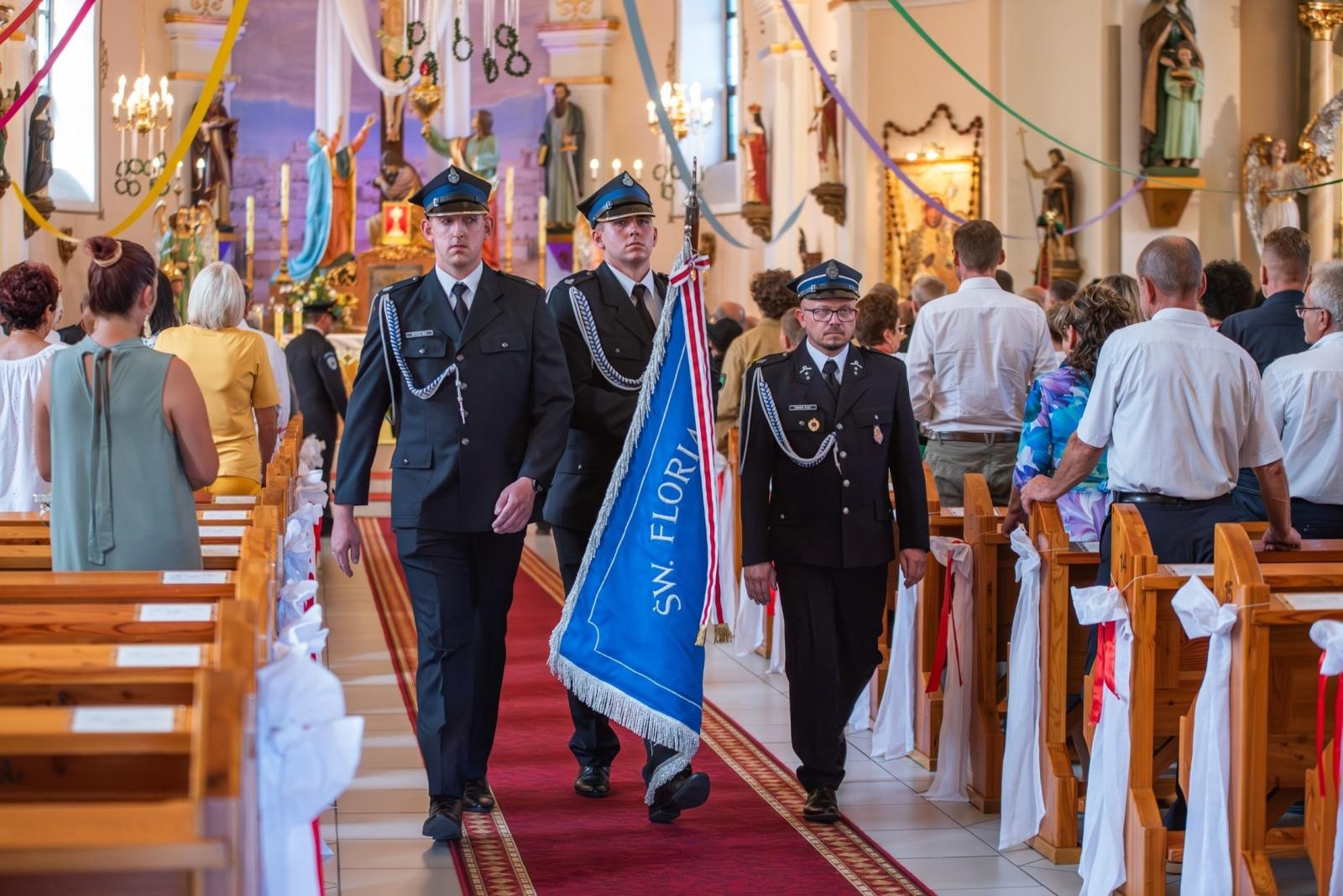 Zdjęcie w galerii na portalu naszwodzislaw.com: Jubileusz 90-lecia OSP Zawada. Strażacka tradycja i wspólne świętowanie [FOTO] wiadomości z regionu