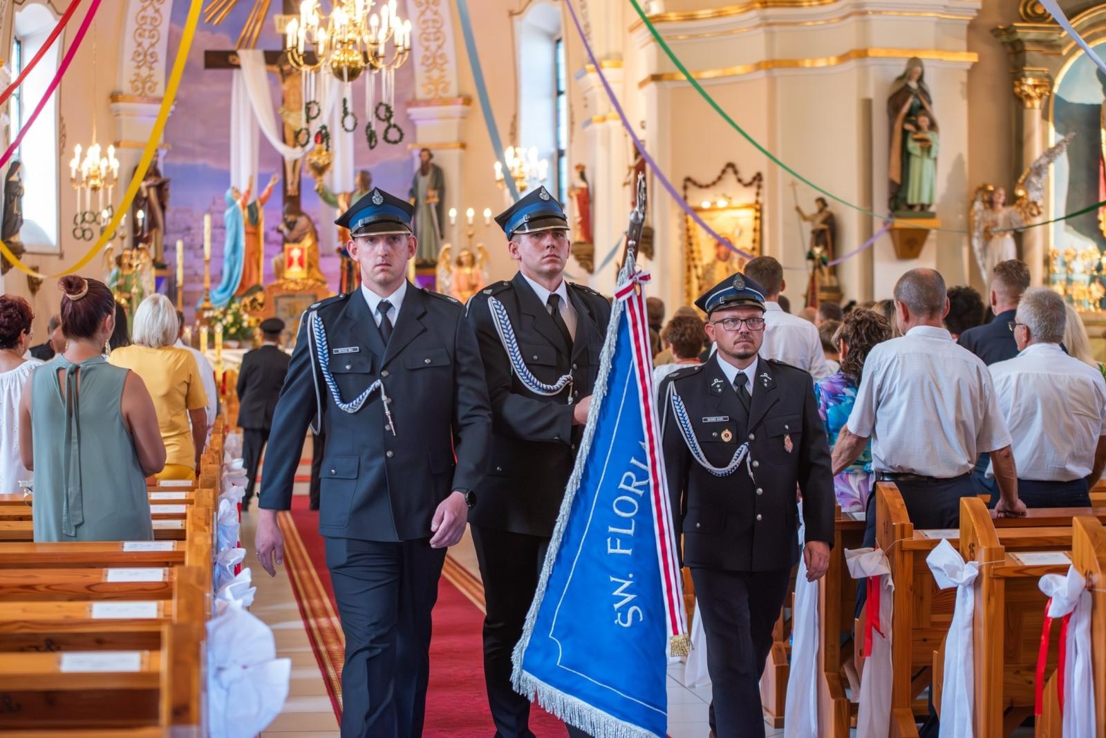 Zdjęcie w galerii na portalu naszwodzislaw.com: Jubileusz 90-lecia OSP Zawada. Strażacka tradycja i wspólne świętowanie [FOTO] wiadomości z regionu