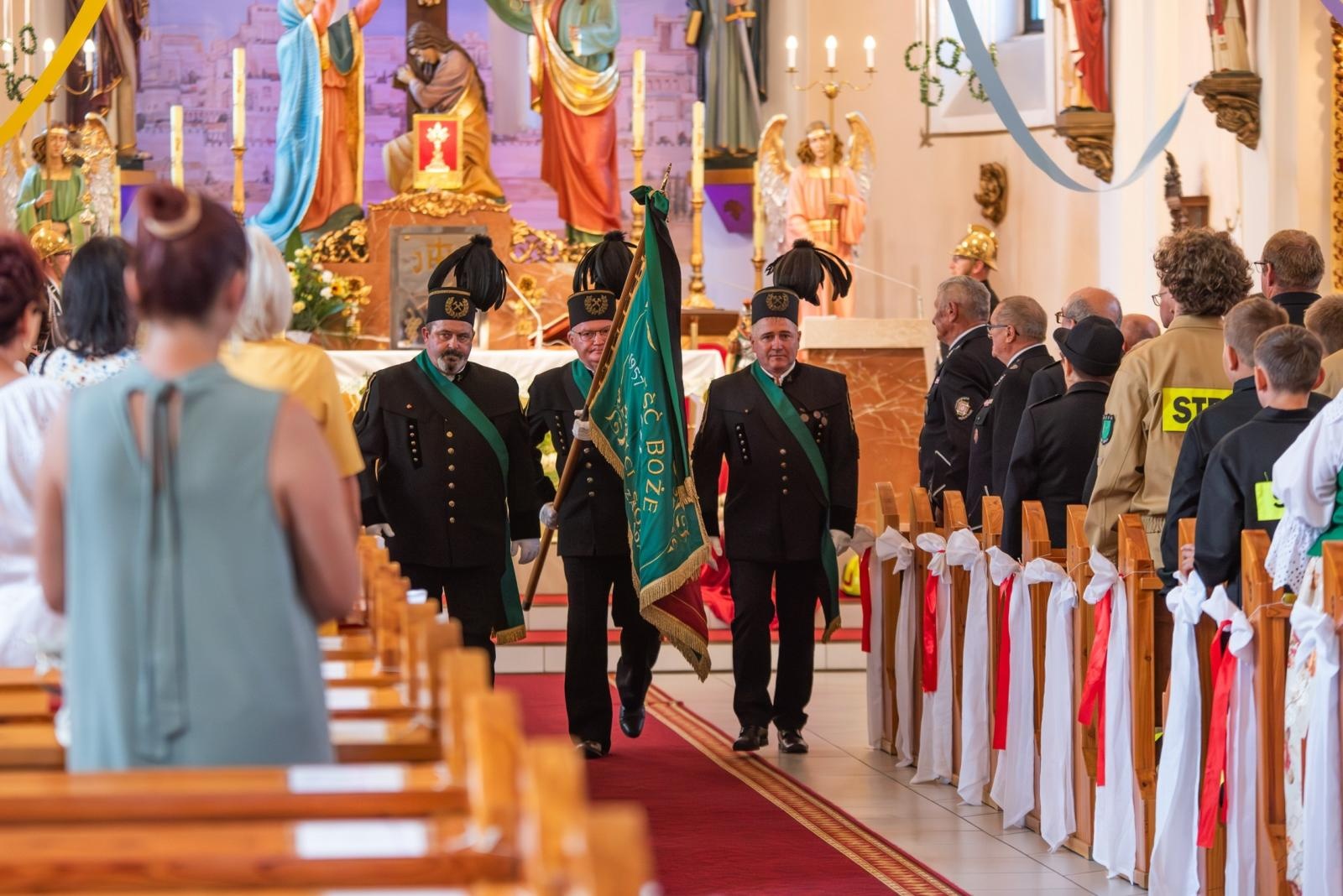 Zdjęcie w galerii na portalu naszwodzislaw.com: Jubileusz 90-lecia OSP Zawada. Strażacka tradycja i wspólne świętowanie [FOTO] wiadomości z regionu