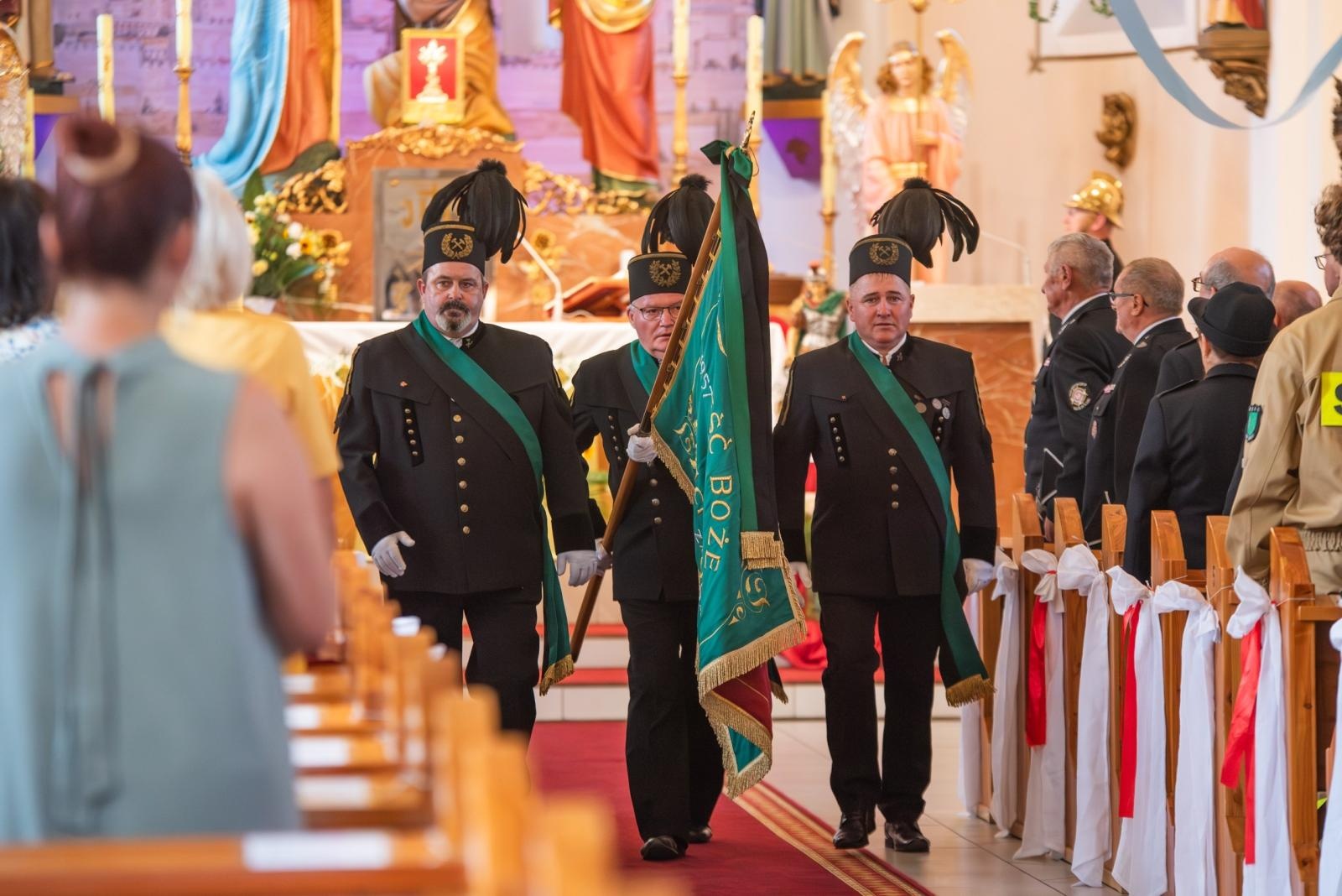 Zdjęcie w galerii na portalu naszwodzislaw.com: Jubileusz 90-lecia OSP Zawada. Strażacka tradycja i wspólne świętowanie [FOTO] wiadomości z regionu