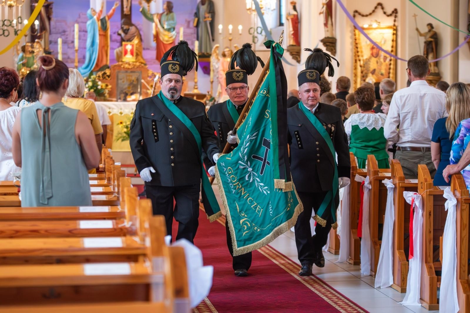 Zdjęcie w galerii na portalu naszwodzislaw.com: Jubileusz 90-lecia OSP Zawada. Strażacka tradycja i wspólne świętowanie [FOTO] wiadomości z regionu