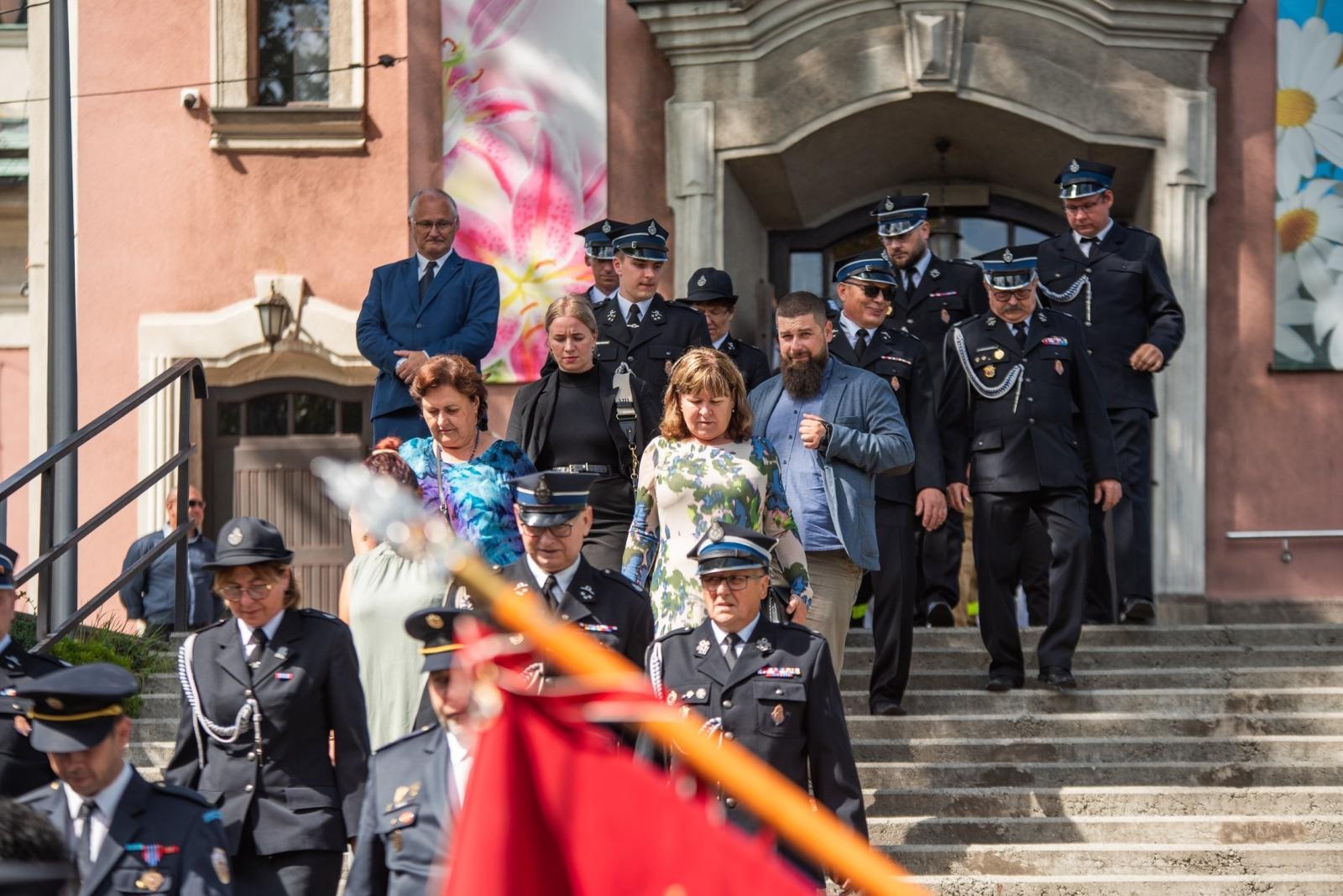 Zdjęcie w galerii na portalu naszwodzislaw.com: Jubileusz 90-lecia OSP Zawada. Strażacka tradycja i wspólne świętowanie [FOTO] wiadomości z regionu