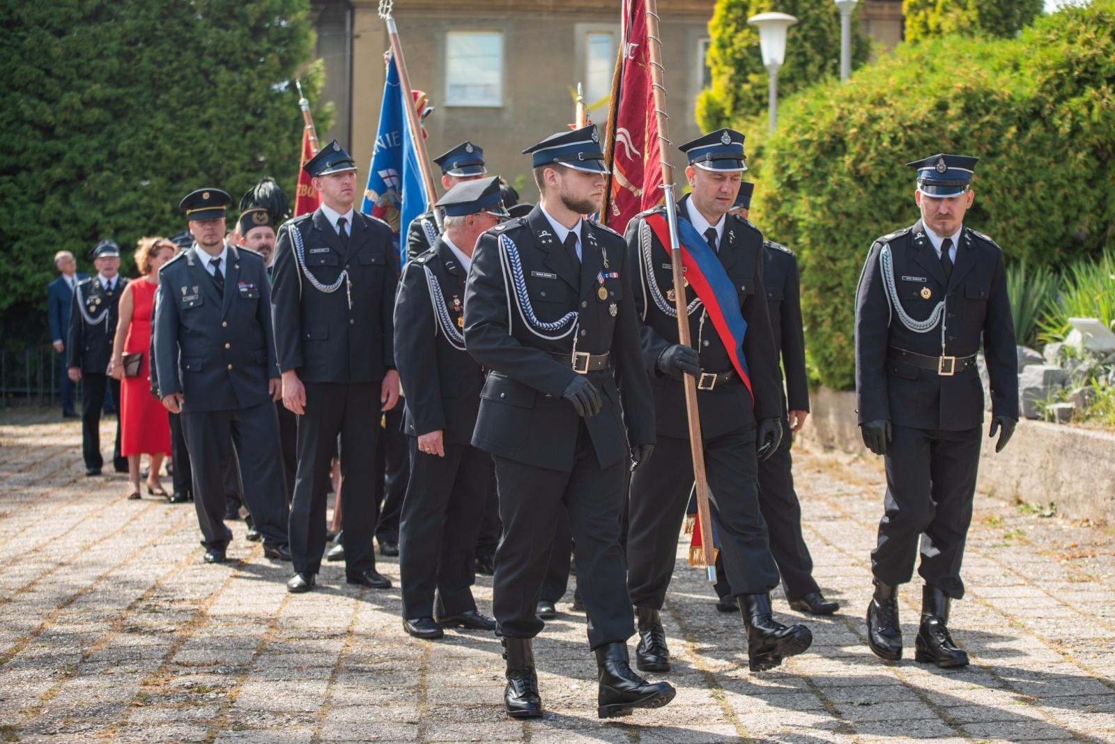 Zdjęcie w galerii na portalu naszwodzislaw.com: Jubileusz 90-lecia OSP Zawada. Strażacka tradycja i wspólne świętowanie [FOTO] wiadomości z regionu