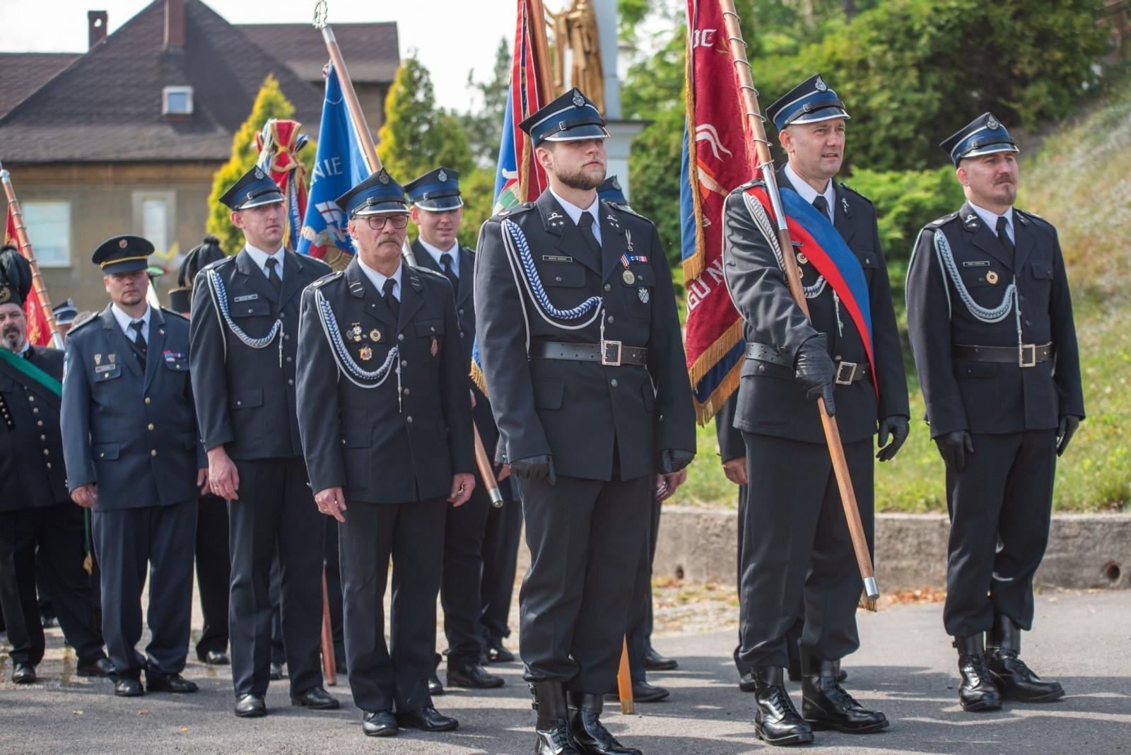Zdjęcie w galerii na portalu naszwodzislaw.com: Jubileusz 90-lecia OSP Zawada. Strażacka tradycja i wspólne świętowanie [FOTO] wiadomości z regionu