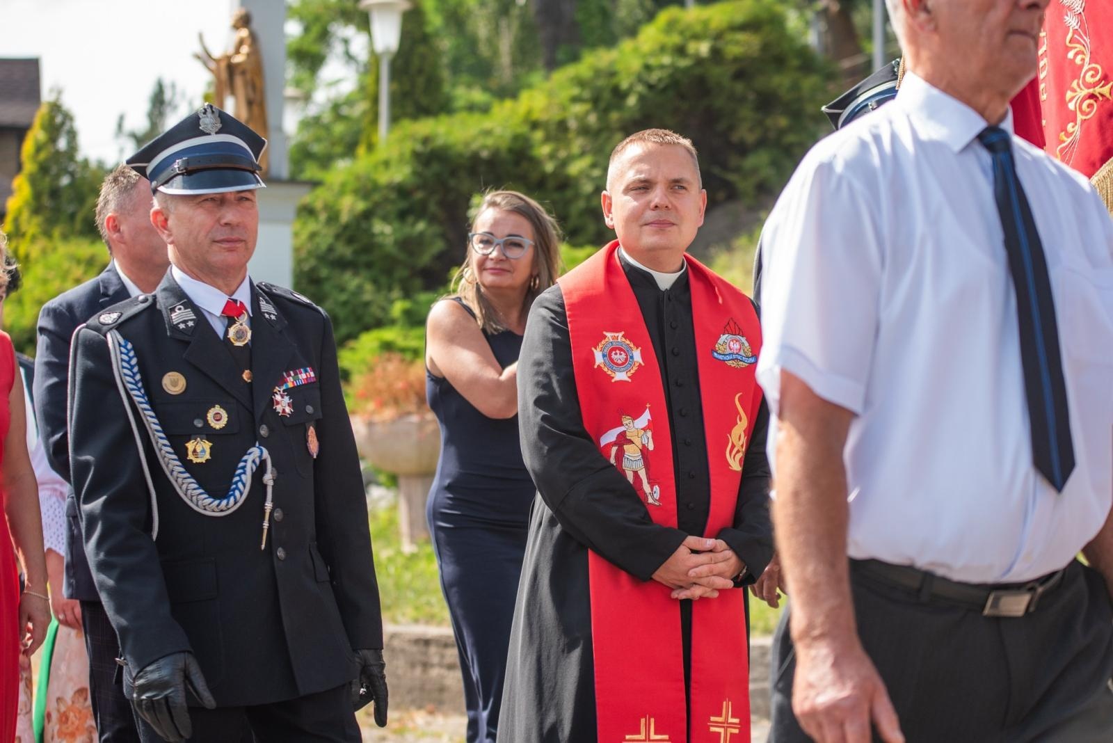 Zdjęcie w galerii na portalu naszwodzislaw.com: Jubileusz 90-lecia OSP Zawada. Strażacka tradycja i wspólne świętowanie [FOTO] wiadomości z regionu