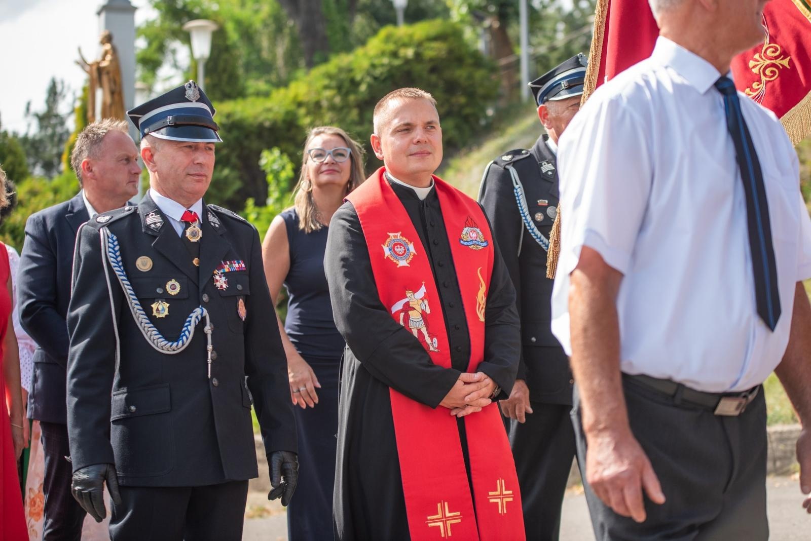 Zdjęcie w galerii na portalu naszwodzislaw.com: Jubileusz 90-lecia OSP Zawada. Strażacka tradycja i wspólne świętowanie [FOTO] wiadomości z regionu