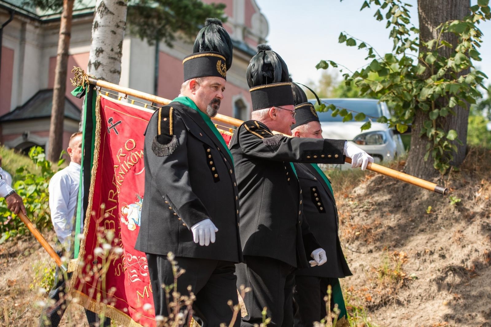 Zdjęcie w galerii na portalu naszwodzislaw.com: Jubileusz 90-lecia OSP Zawada. Strażacka tradycja i wspólne świętowanie [FOTO] wiadomości z regionu