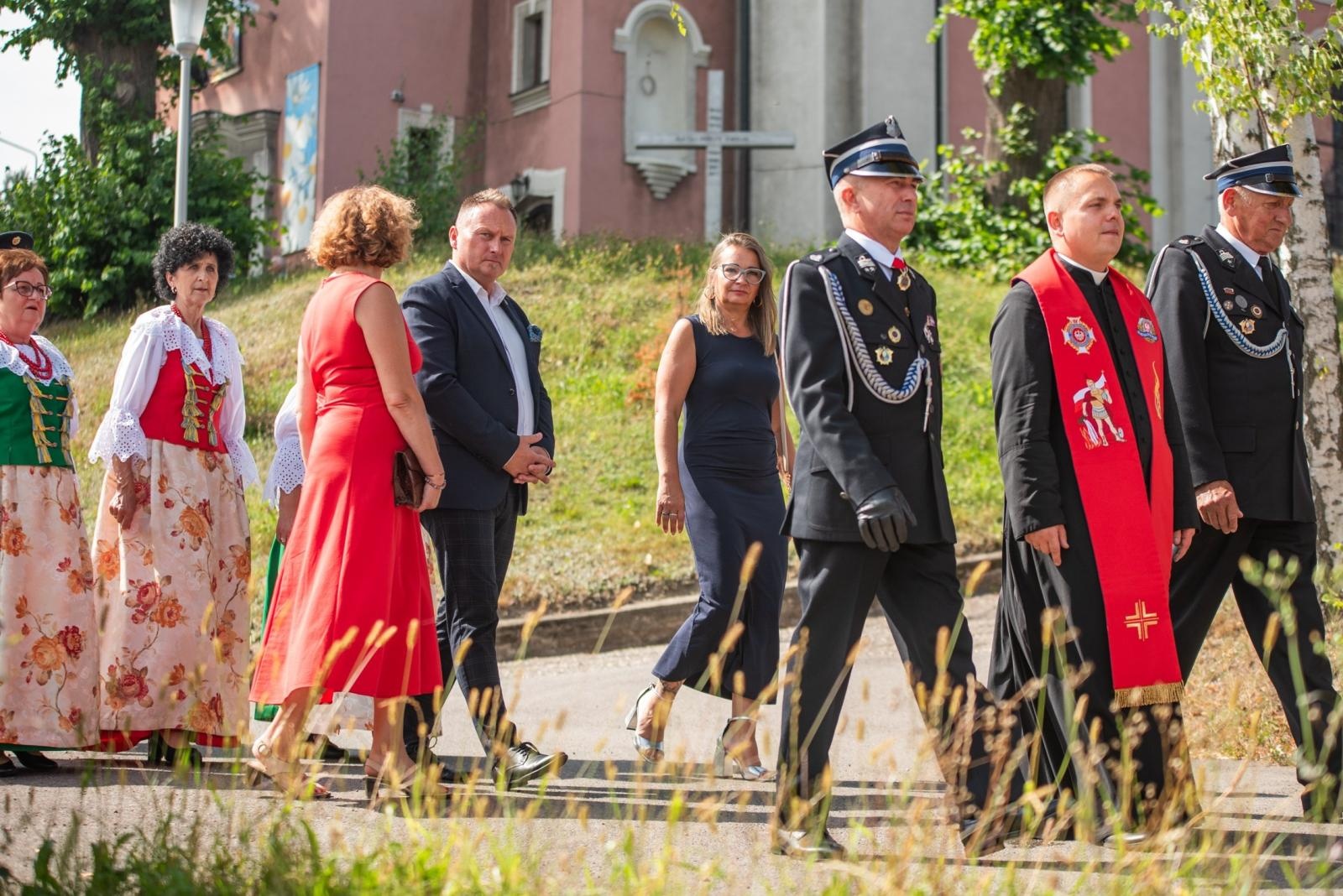 Zdjęcie w galerii na portalu naszwodzislaw.com: Jubileusz 90-lecia OSP Zawada. Strażacka tradycja i wspólne świętowanie [FOTO] wiadomości z regionu