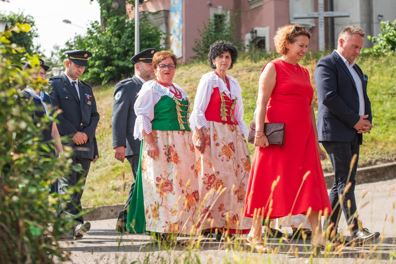 Zdjęcie w galerii na portalu naszwodzislaw.com: Jubileusz 90-lecia OSP Zawada. Strażacka tradycja i wspólne świętowanie [FOTO] wiadomości z regionu