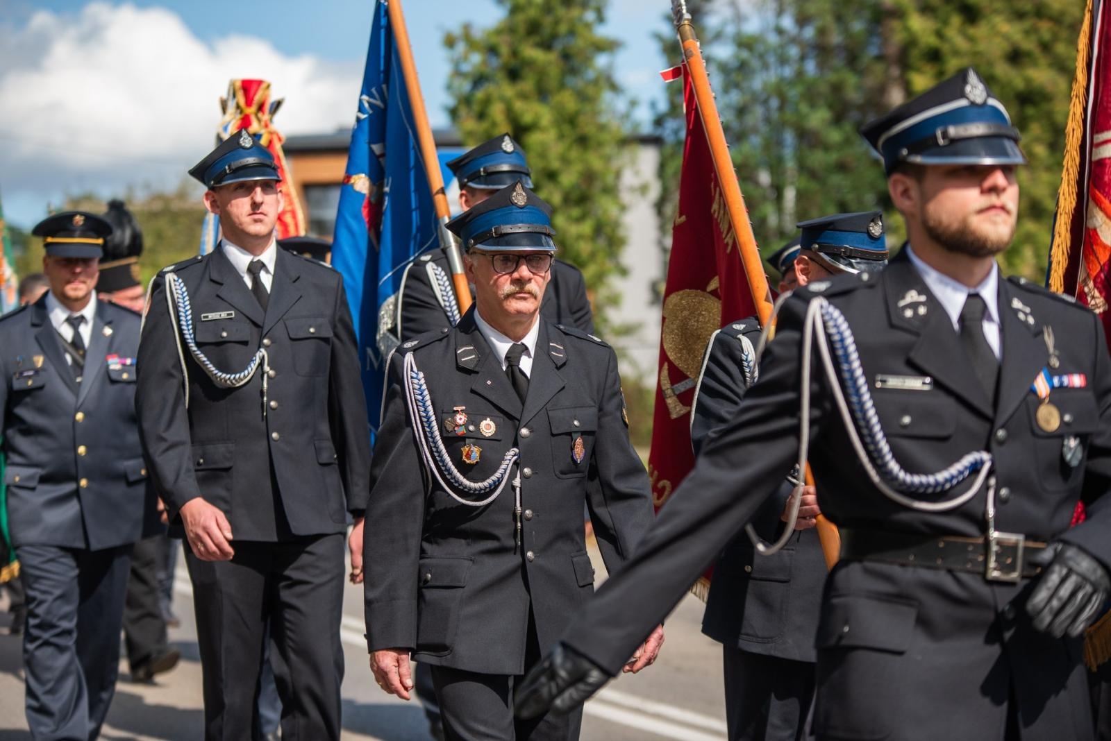 Zdjęcie w galerii na portalu naszwodzislaw.com: Jubileusz 90-lecia OSP Zawada. Strażacka tradycja i wspólne świętowanie [FOTO] wiadomości z regionu