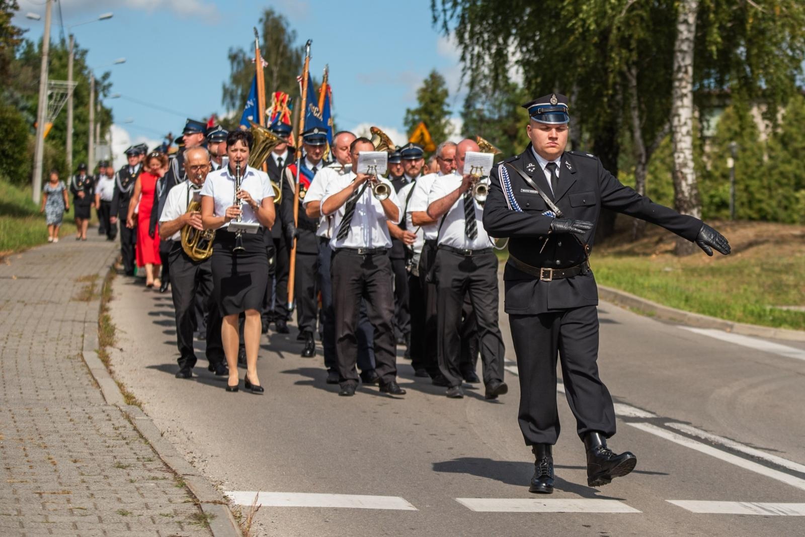 Zdjęcie w galerii na portalu naszwodzislaw.com: Jubileusz 90-lecia OSP Zawada. Strażacka tradycja i wspólne świętowanie [FOTO] wiadomości z regionu
