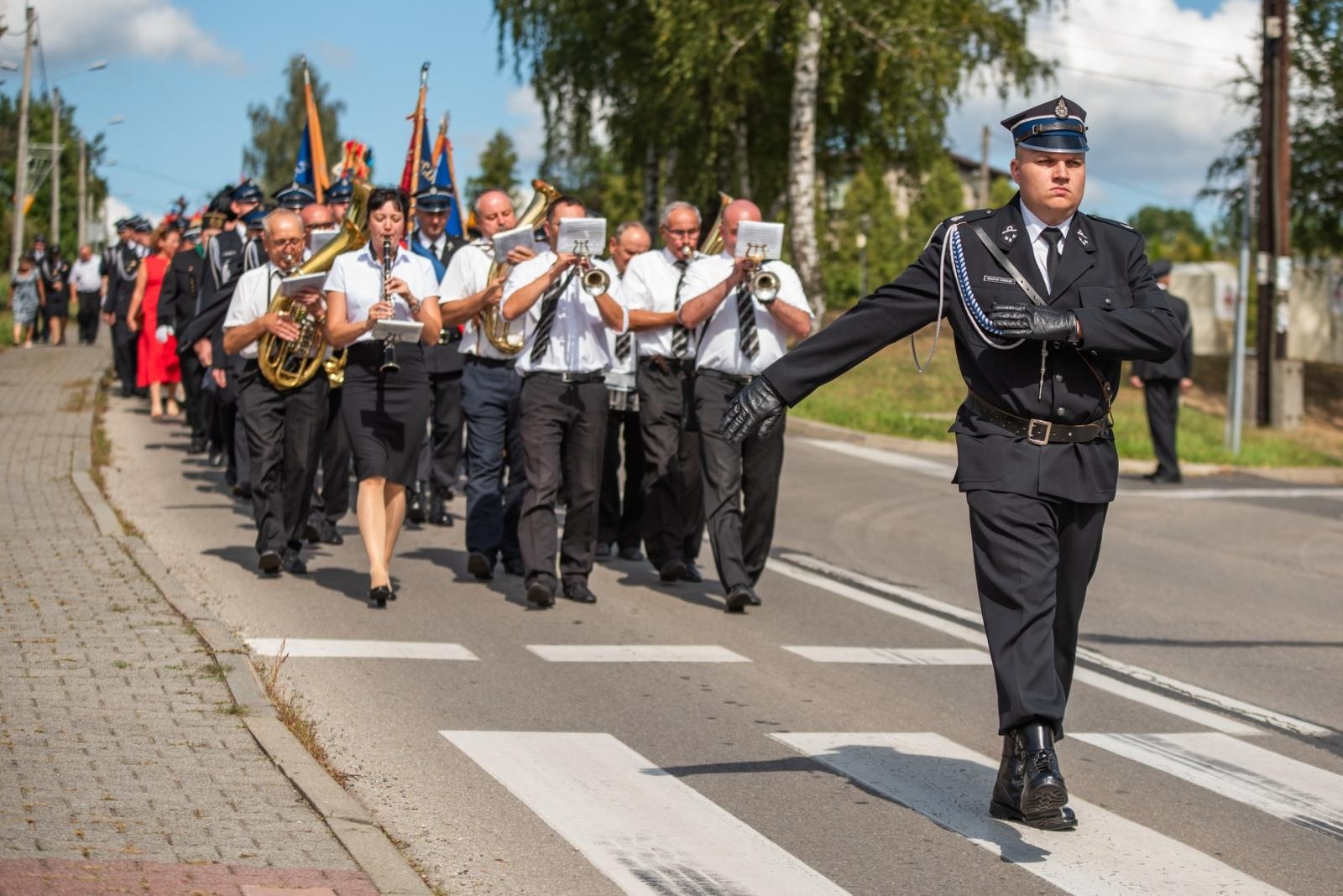 Zdjęcie w galerii na portalu naszwodzislaw.com: Jubileusz 90-lecia OSP Zawada. Strażacka tradycja i wspólne świętowanie [FOTO] wiadomości z regionu