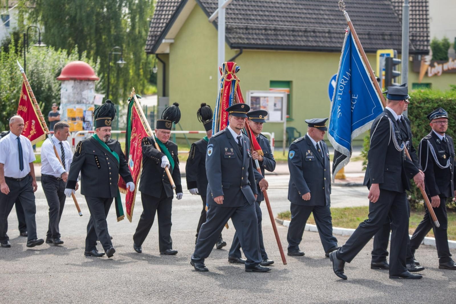 Zdjęcie w galerii na portalu naszwodzislaw.com: Jubileusz 90-lecia OSP Zawada. Strażacka tradycja i wspólne świętowanie [FOTO] wiadomości z regionu