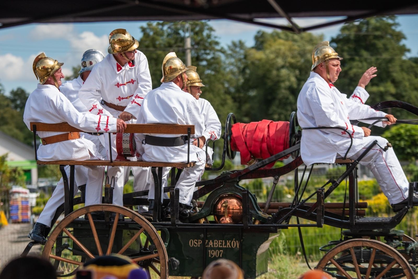 Zdjęcie w galerii na portalu naszwodzislaw.com: Jubileusz 90-lecia OSP Zawada. Strażacka tradycja i wspólne świętowanie [FOTO] wiadomości z regionu