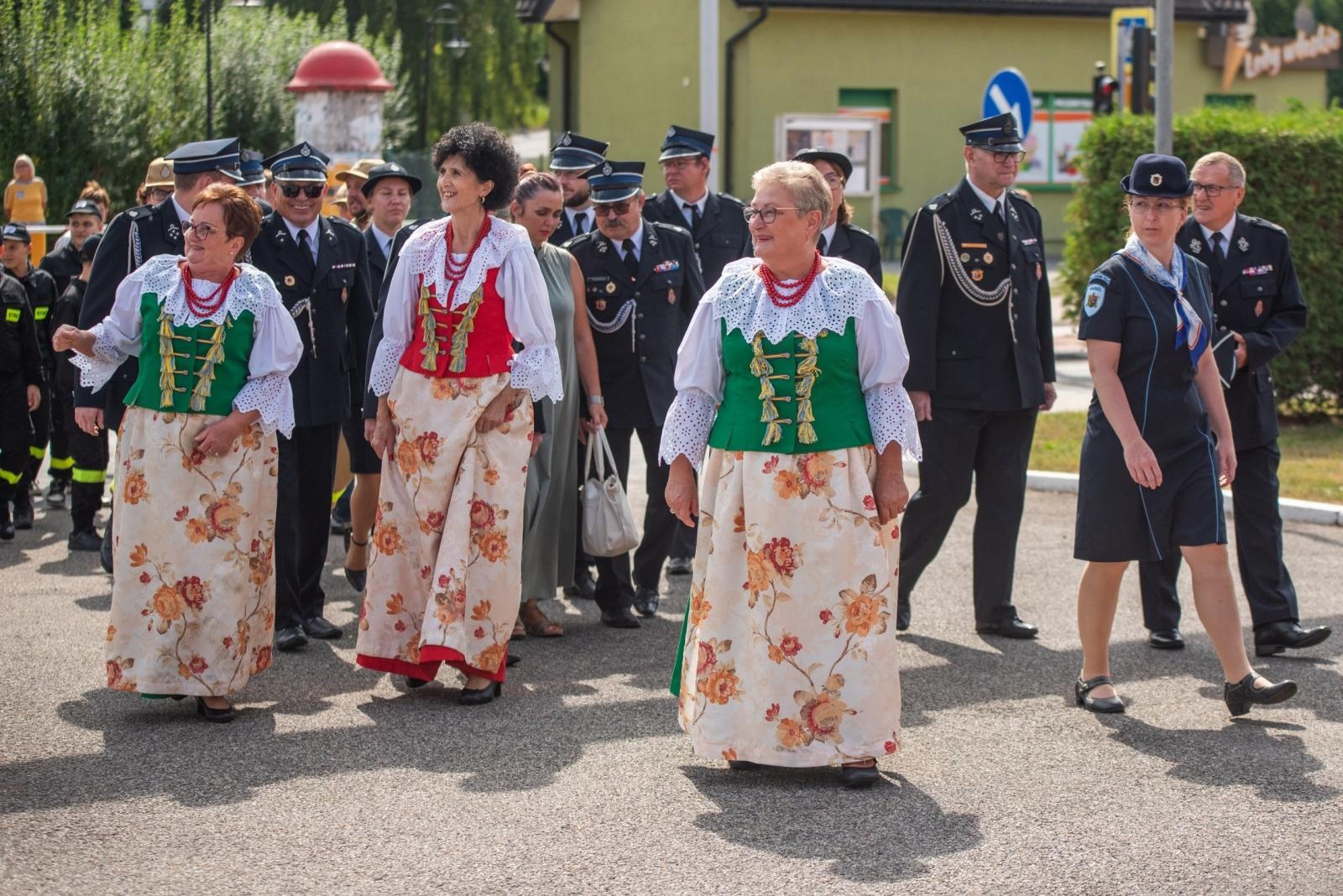 Zdjęcie w galerii na portalu naszwodzislaw.com: Jubileusz 90-lecia OSP Zawada. Strażacka tradycja i wspólne świętowanie [FOTO] wiadomości z regionu