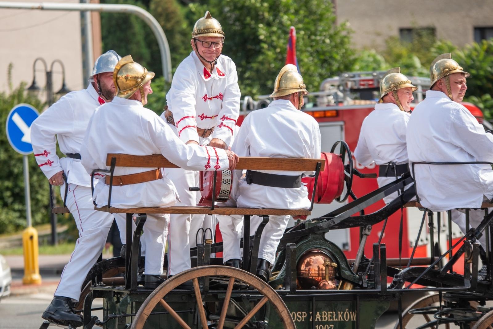 Zdjęcie w galerii na portalu naszwodzislaw.com: Jubileusz 90-lecia OSP Zawada. Strażacka tradycja i wspólne świętowanie [FOTO] wiadomości z regionu