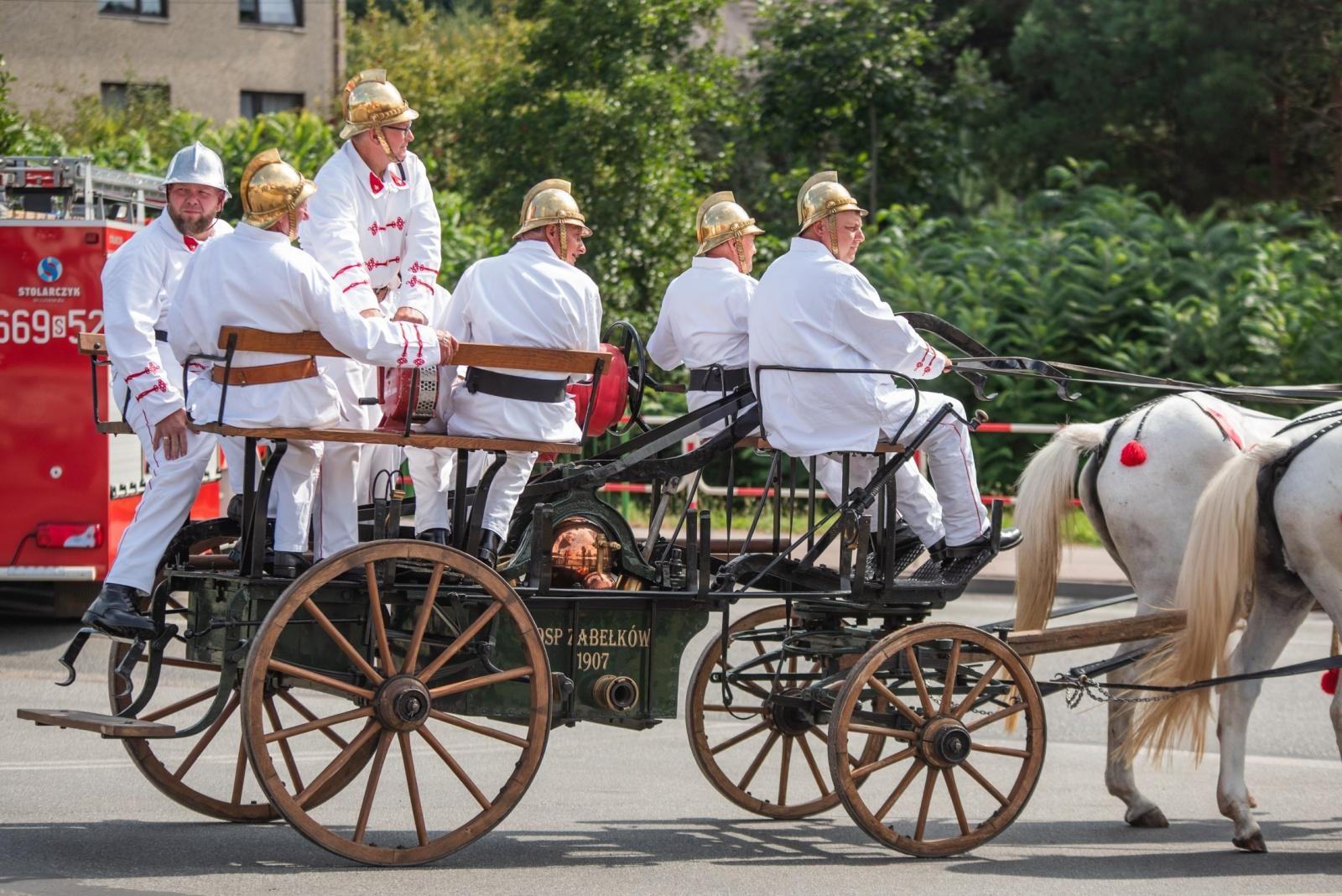 Zdjęcie w galerii na portalu naszwodzislaw.com: Jubileusz 90-lecia OSP Zawada. Strażacka tradycja i wspólne świętowanie [FOTO] wiadomości z regionu