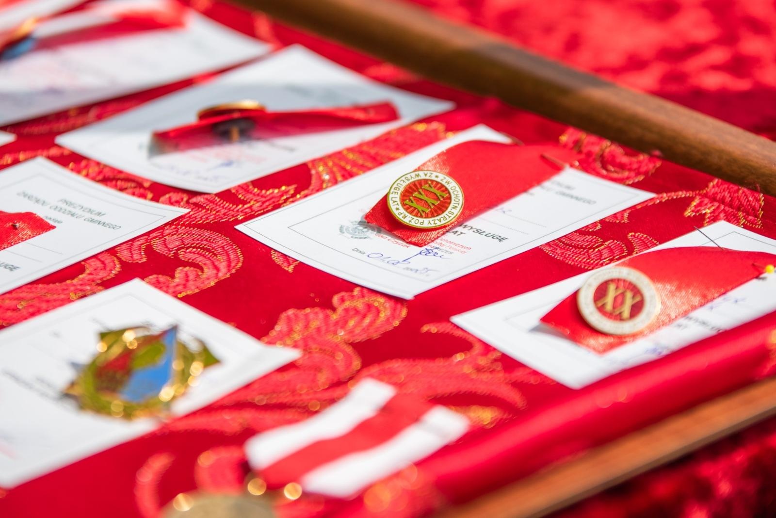 Zdjęcie w galerii na portalu naszwodzislaw.com: Jubileusz 90-lecia OSP Zawada. Strażacka tradycja i wspólne świętowanie [FOTO] wiadomości z regionu