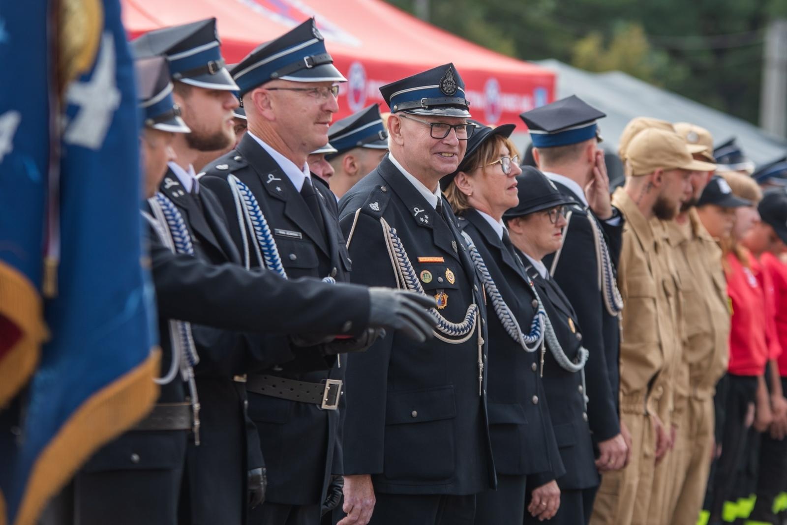 Zdjęcie w galerii na portalu naszwodzislaw.com: Jubileusz 90-lecia OSP Zawada. Strażacka tradycja i wspólne świętowanie [FOTO] wiadomości z regionu