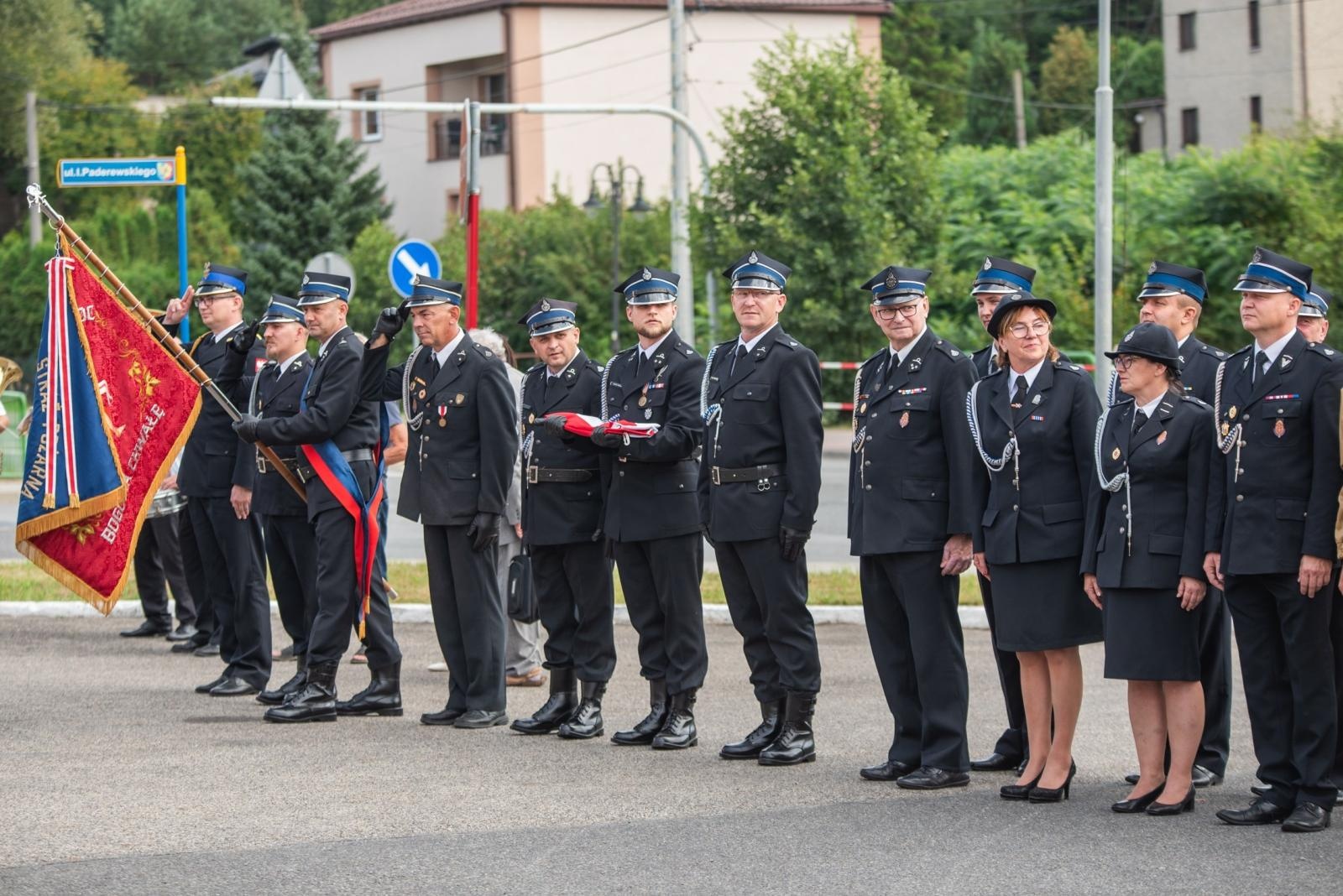 Zdjęcie w galerii na portalu naszwodzislaw.com: Jubileusz 90-lecia OSP Zawada. Strażacka tradycja i wspólne świętowanie [FOTO] wiadomości z regionu