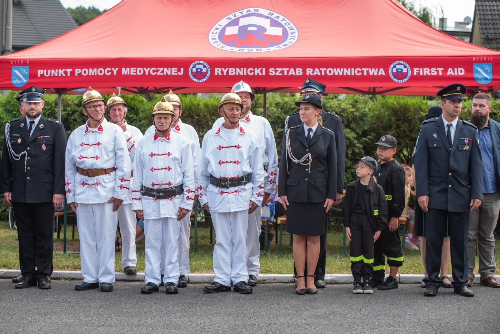 Zdjęcie w galerii na portalu naszwodzislaw.com: Jubileusz 90-lecia OSP Zawada. Strażacka tradycja i wspólne świętowanie [FOTO] wiadomości z regionu