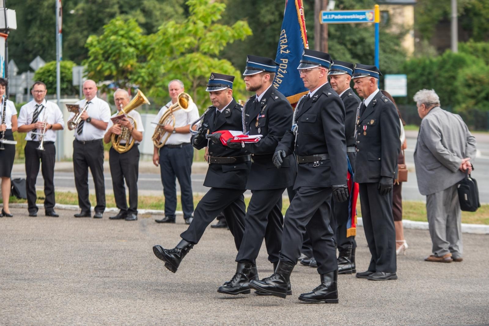 Zdjęcie w galerii na portalu naszwodzislaw.com: Jubileusz 90-lecia OSP Zawada. Strażacka tradycja i wspólne świętowanie [FOTO] wiadomości z regionu