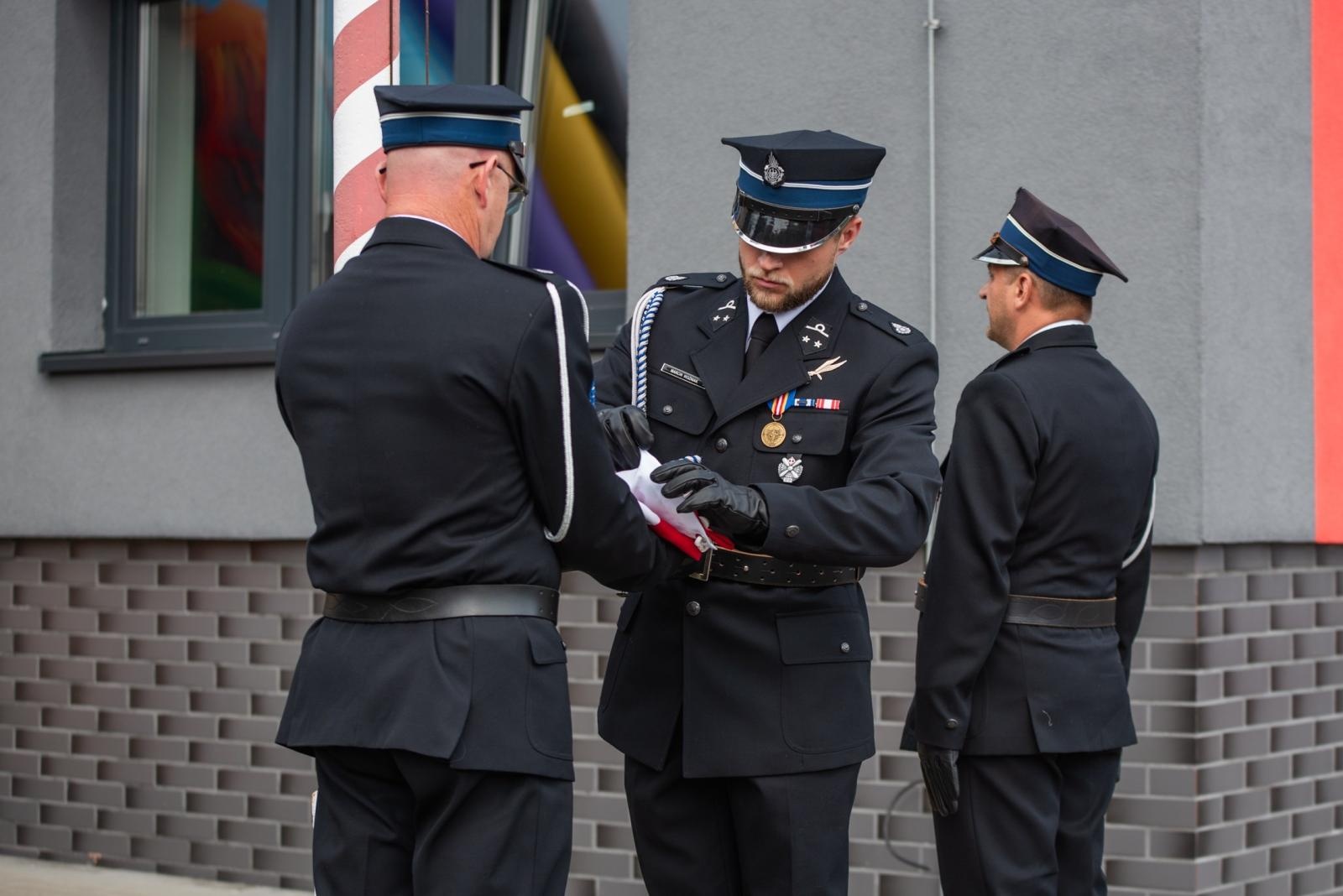 Zdjęcie w galerii na portalu naszwodzislaw.com: Jubileusz 90-lecia OSP Zawada. Strażacka tradycja i wspólne świętowanie [FOTO] wiadomości z regionu