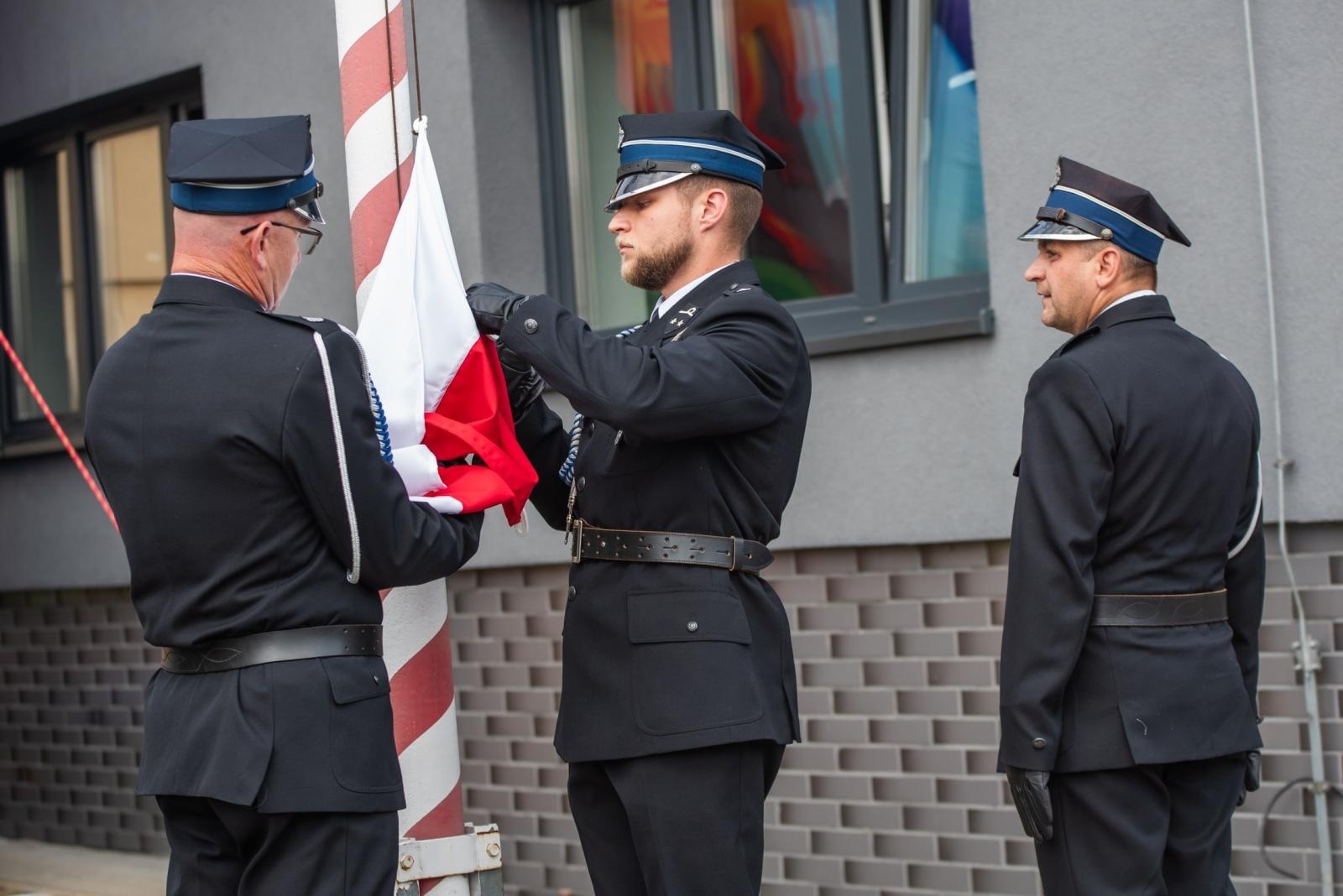 Zdjęcie w galerii na portalu naszwodzislaw.com: Jubileusz 90-lecia OSP Zawada. Strażacka tradycja i wspólne świętowanie [FOTO] wiadomości z regionu