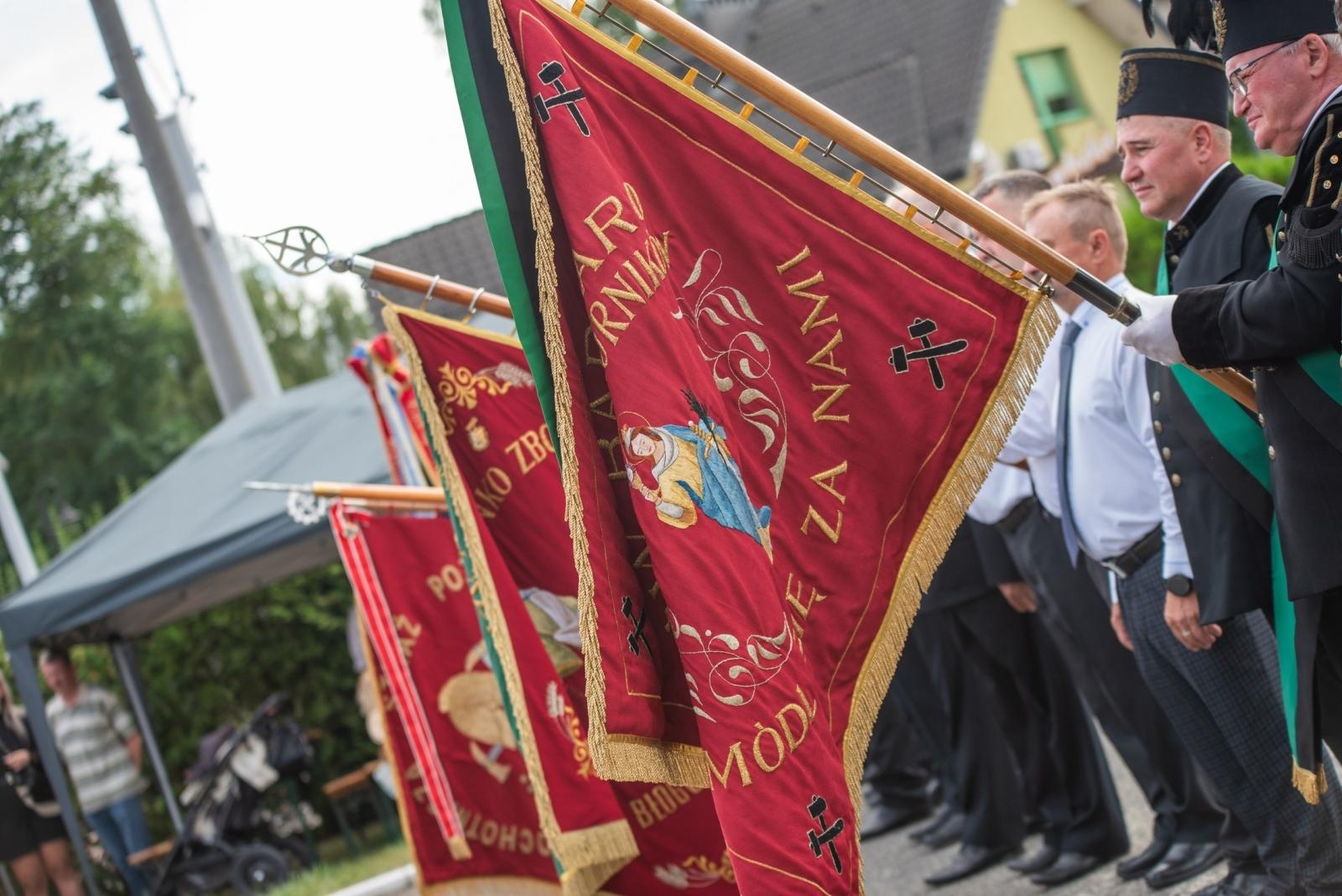 Zdjęcie w galerii na portalu naszwodzislaw.com: Jubileusz 90-lecia OSP Zawada. Strażacka tradycja i wspólne świętowanie [FOTO] wiadomości z regionu