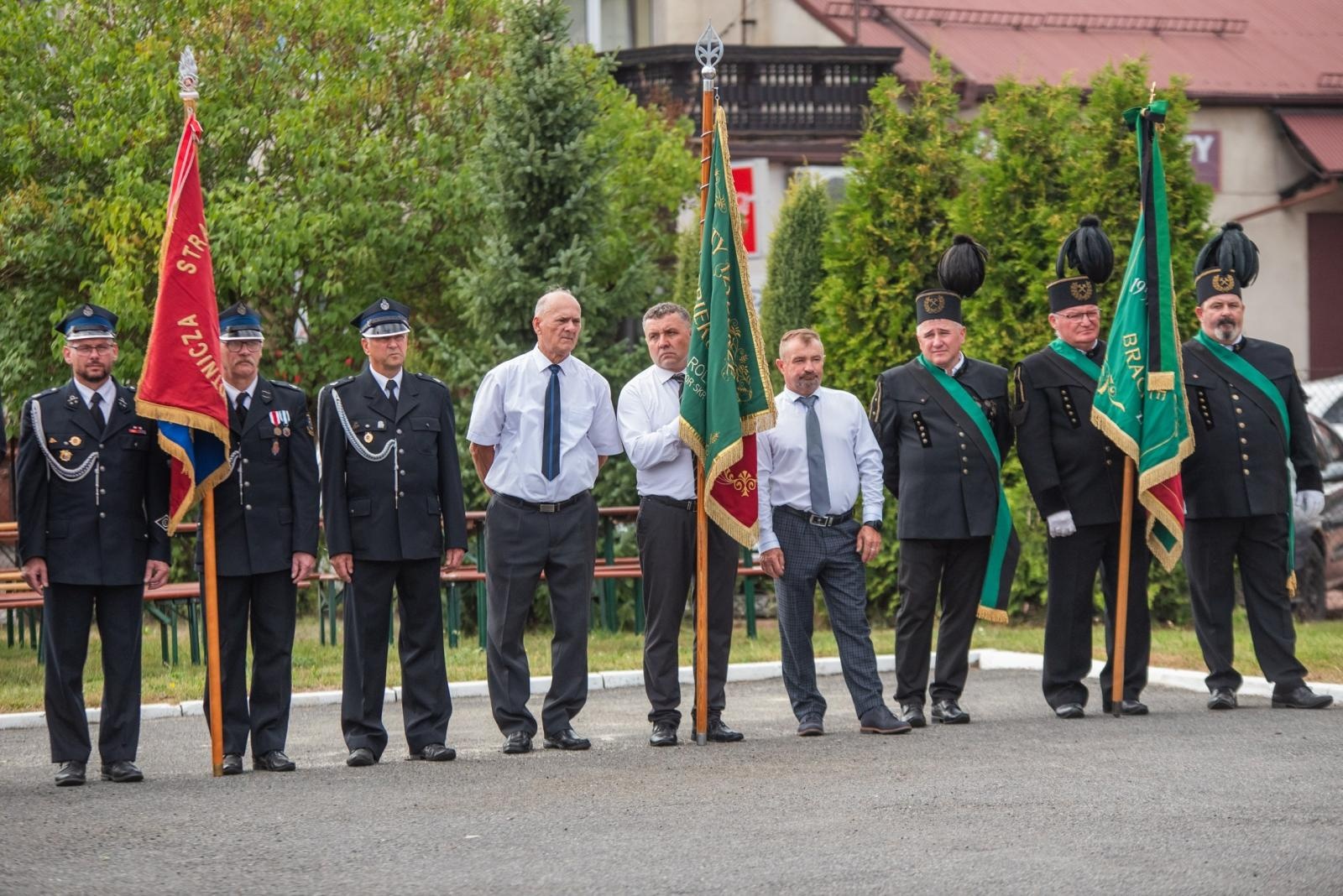 Zdjęcie w galerii na portalu naszwodzislaw.com: Jubileusz 90-lecia OSP Zawada. Strażacka tradycja i wspólne świętowanie [FOTO] wiadomości z regionu