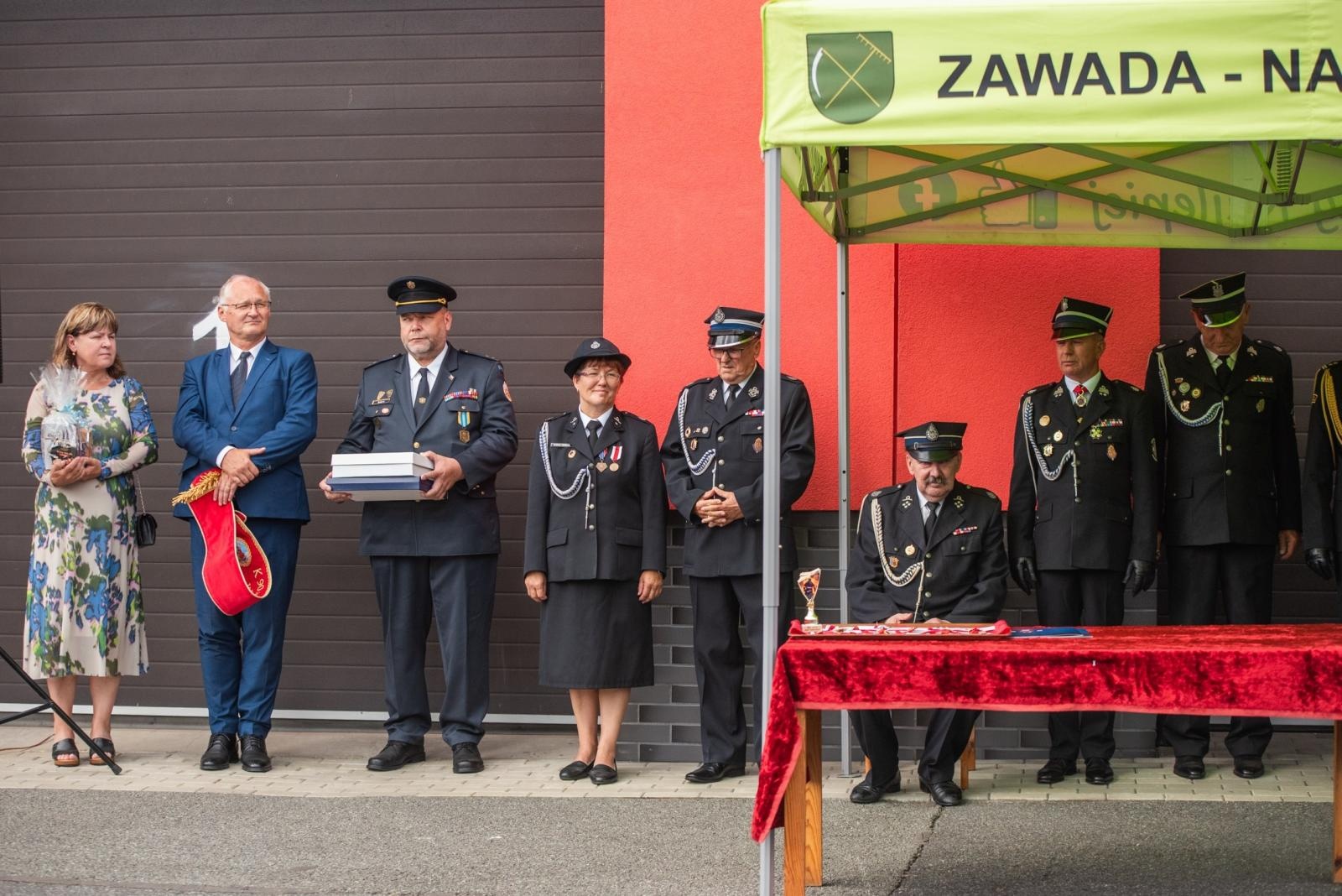 Zdjęcie w galerii na portalu naszwodzislaw.com: Jubileusz 90-lecia OSP Zawada. Strażacka tradycja i wspólne świętowanie [FOTO] wiadomości z regionu