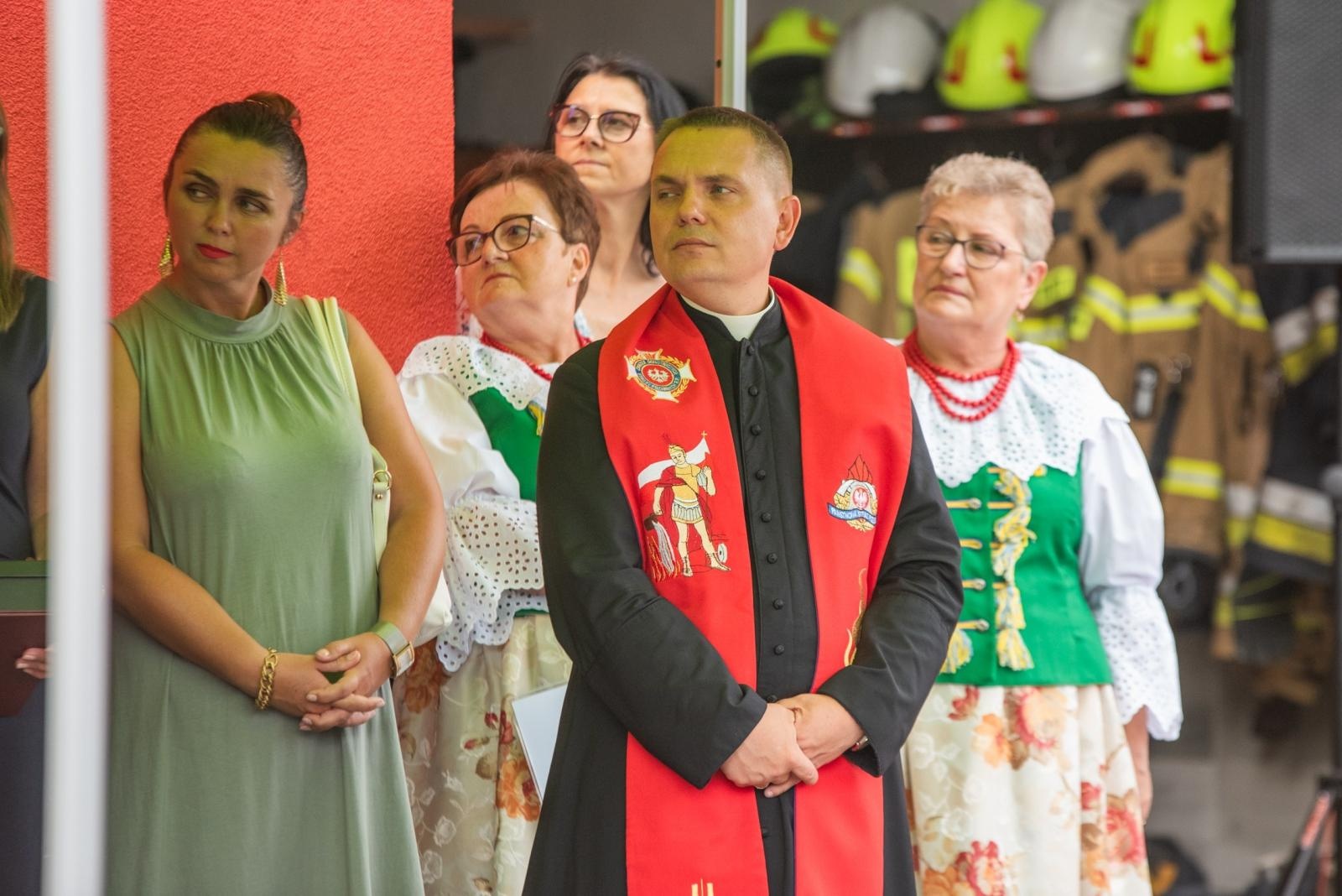Zdjęcie w galerii na portalu naszwodzislaw.com: Jubileusz 90-lecia OSP Zawada. Strażacka tradycja i wspólne świętowanie [FOTO] wiadomości z regionu