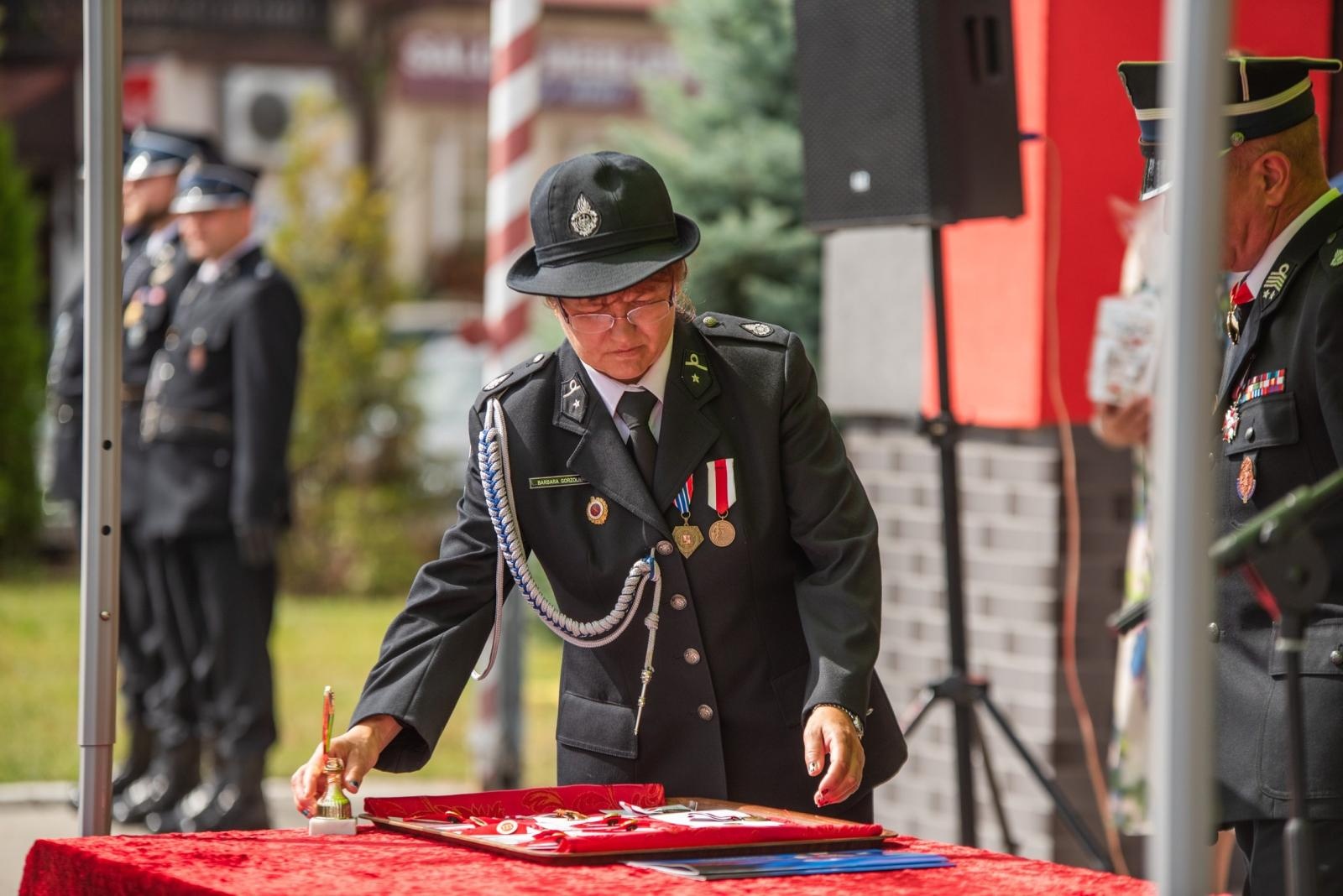 Zdjęcie w galerii na portalu naszwodzislaw.com: Jubileusz 90-lecia OSP Zawada. Strażacka tradycja i wspólne świętowanie [FOTO] wiadomości z regionu