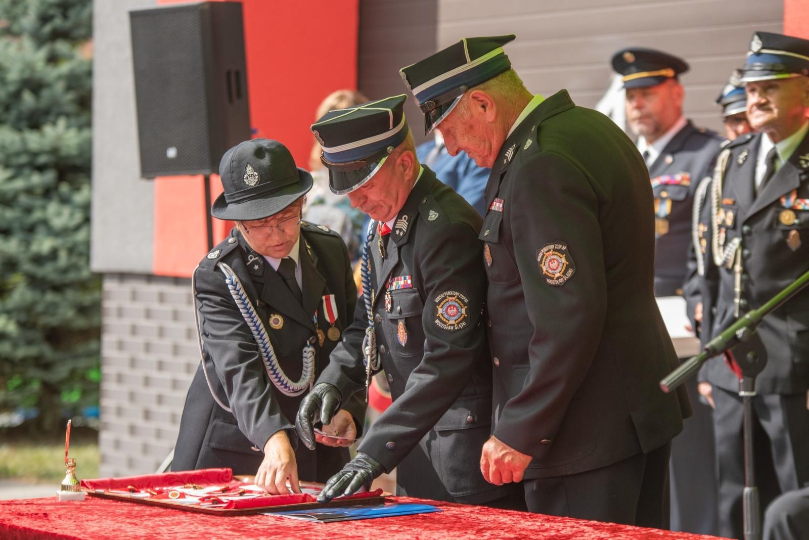 Zdjęcie w galerii na portalu naszwodzislaw.com: Jubileusz 90-lecia OSP Zawada. Strażacka tradycja i wspólne świętowanie [FOTO] wiadomości z regionu