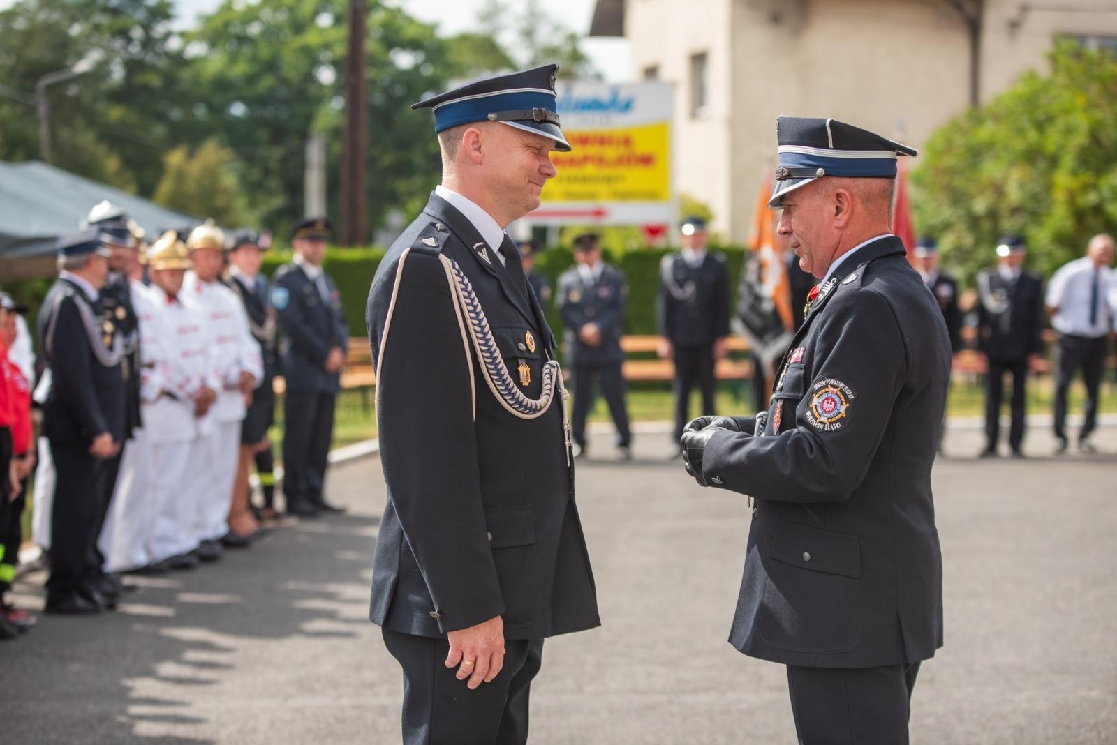 Zdjęcie w galerii na portalu naszwodzislaw.com: Jubileusz 90-lecia OSP Zawada. Strażacka tradycja i wspólne świętowanie [FOTO] wiadomości z regionu