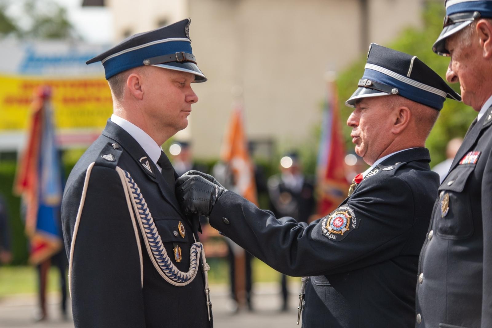 Zdjęcie w galerii na portalu naszwodzislaw.com: Jubileusz 90-lecia OSP Zawada. Strażacka tradycja i wspólne świętowanie [FOTO] wiadomości z regionu