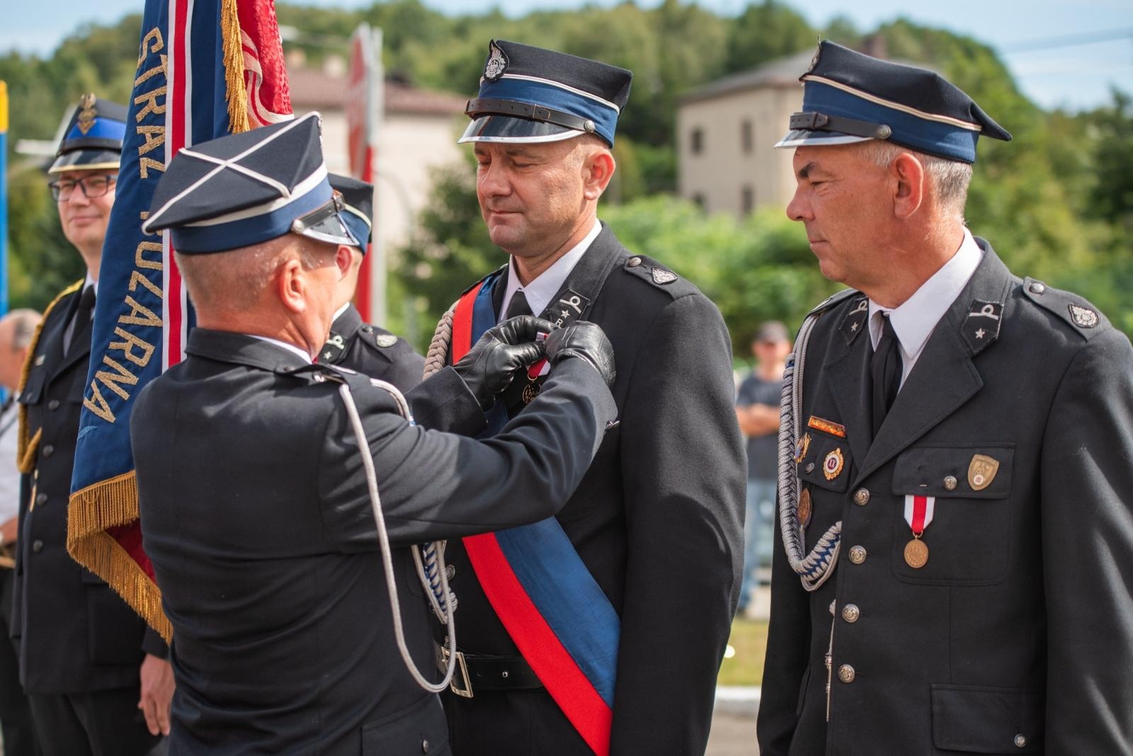 Zdjęcie w galerii na portalu naszwodzislaw.com: Jubileusz 90-lecia OSP Zawada. Strażacka tradycja i wspólne świętowanie [FOTO] wiadomości z regionu