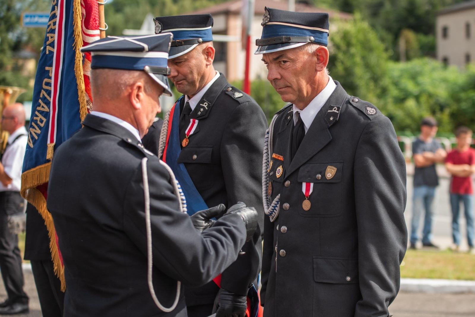 Zdjęcie w galerii na portalu naszwodzislaw.com: Jubileusz 90-lecia OSP Zawada. Strażacka tradycja i wspólne świętowanie [FOTO] wiadomości z regionu