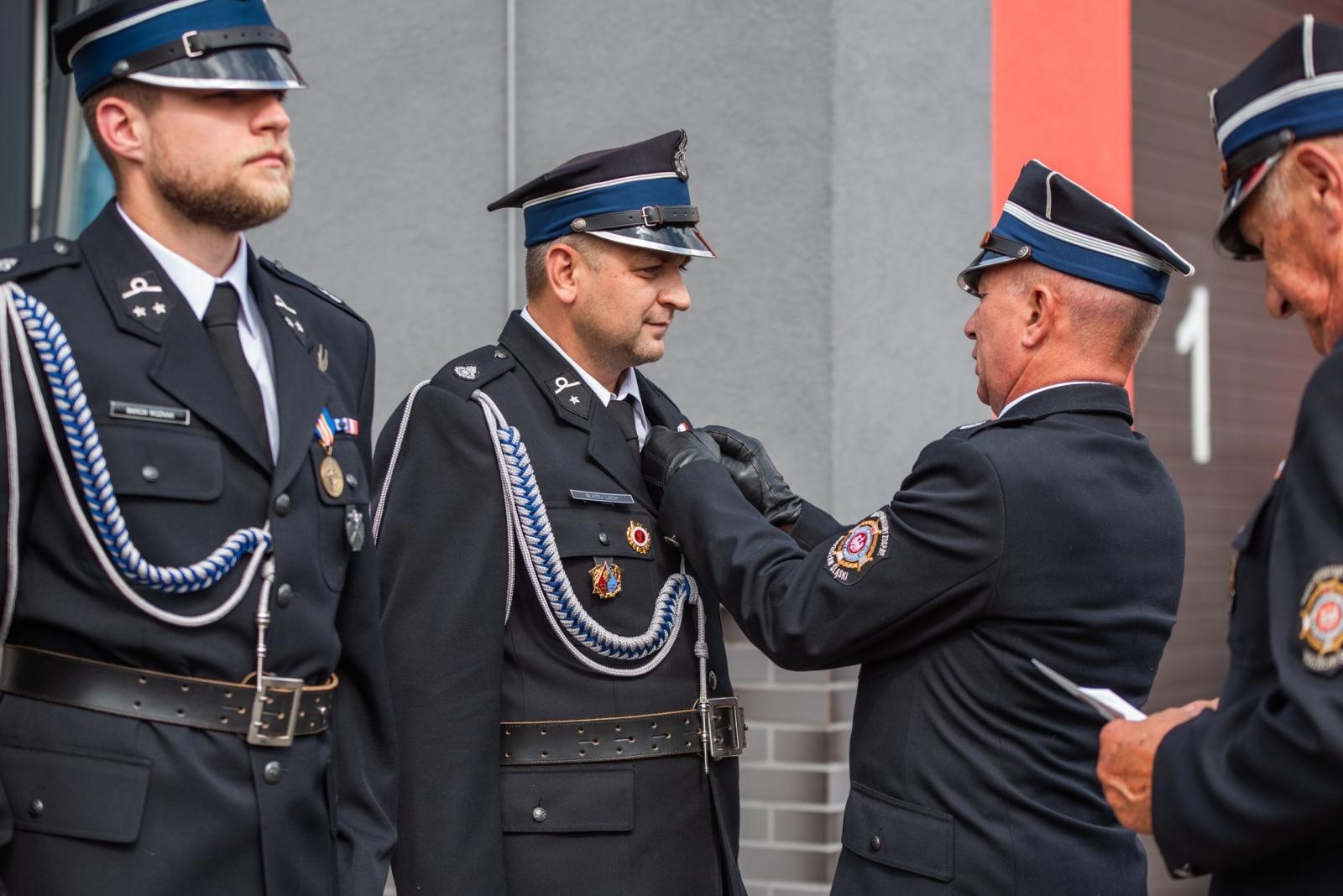 Zdjęcie w galerii na portalu naszwodzislaw.com: Jubileusz 90-lecia OSP Zawada. Strażacka tradycja i wspólne świętowanie [FOTO] wiadomości z regionu