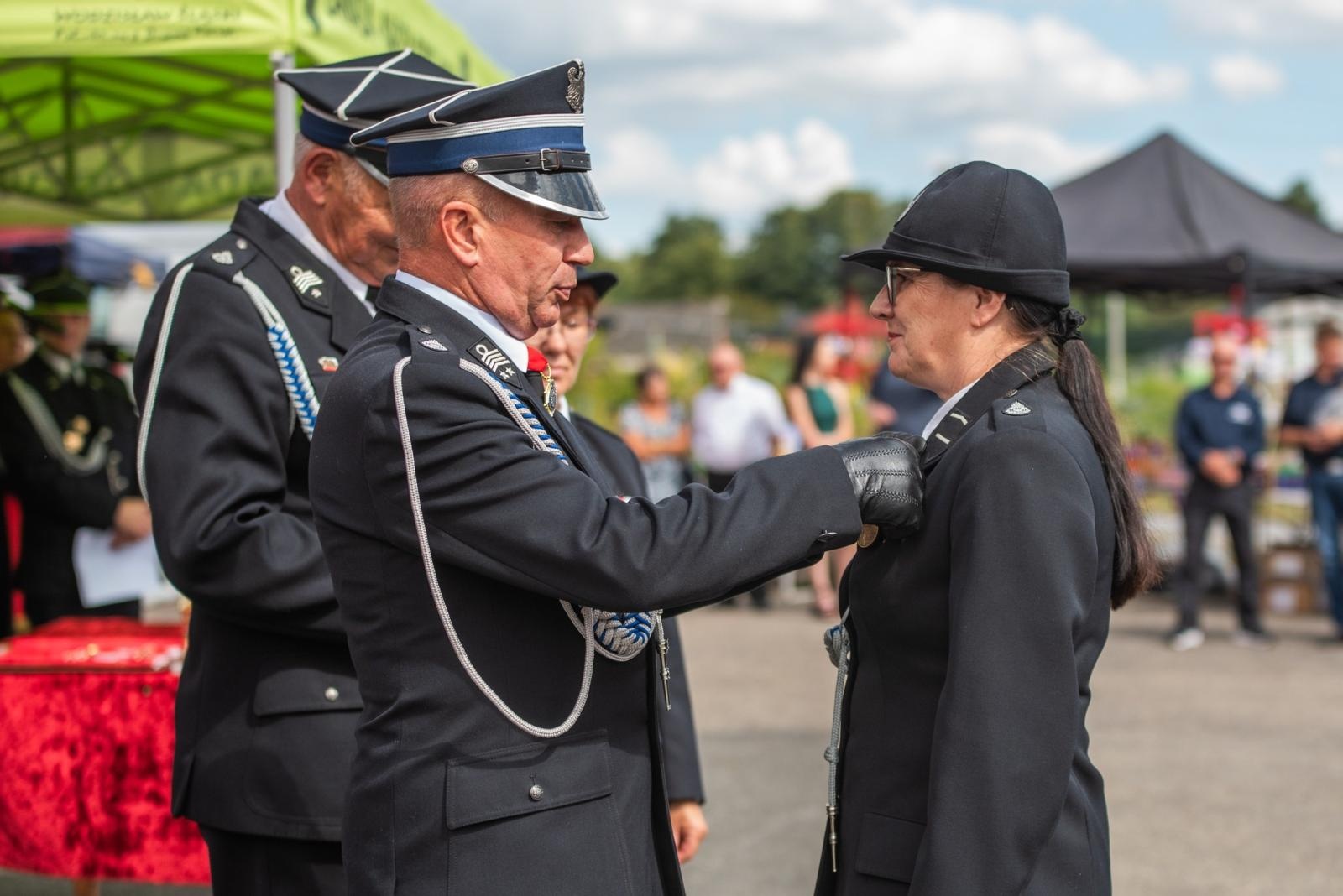 Zdjęcie w galerii na portalu naszwodzislaw.com: Jubileusz 90-lecia OSP Zawada. Strażacka tradycja i wspólne świętowanie [FOTO] wiadomości z regionu